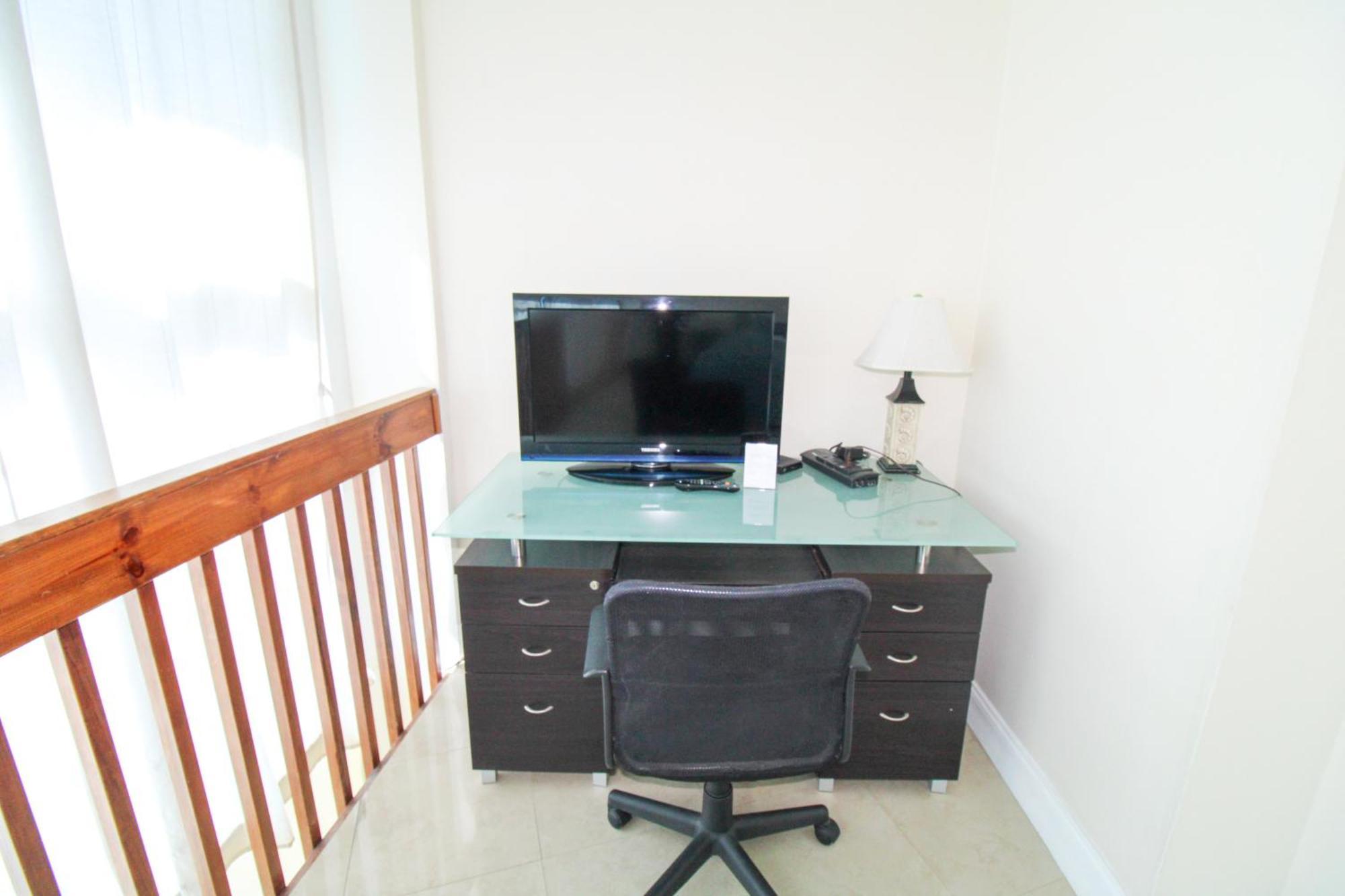 Castle L5 Oceanview Double-loft With Pool, Access, Tennis, Free Parking! Holiday home Miami Beach
