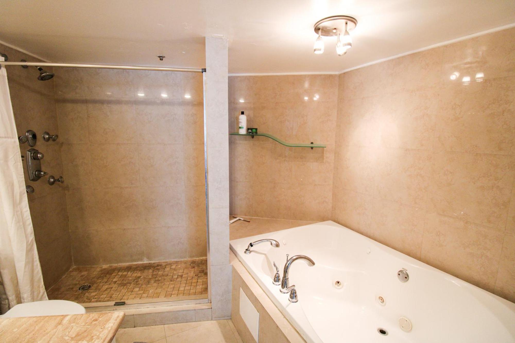 Castle L5 Oceanview Double-loft With Pool, Access, Tennis, Free Parking! Holiday home Miami Beach