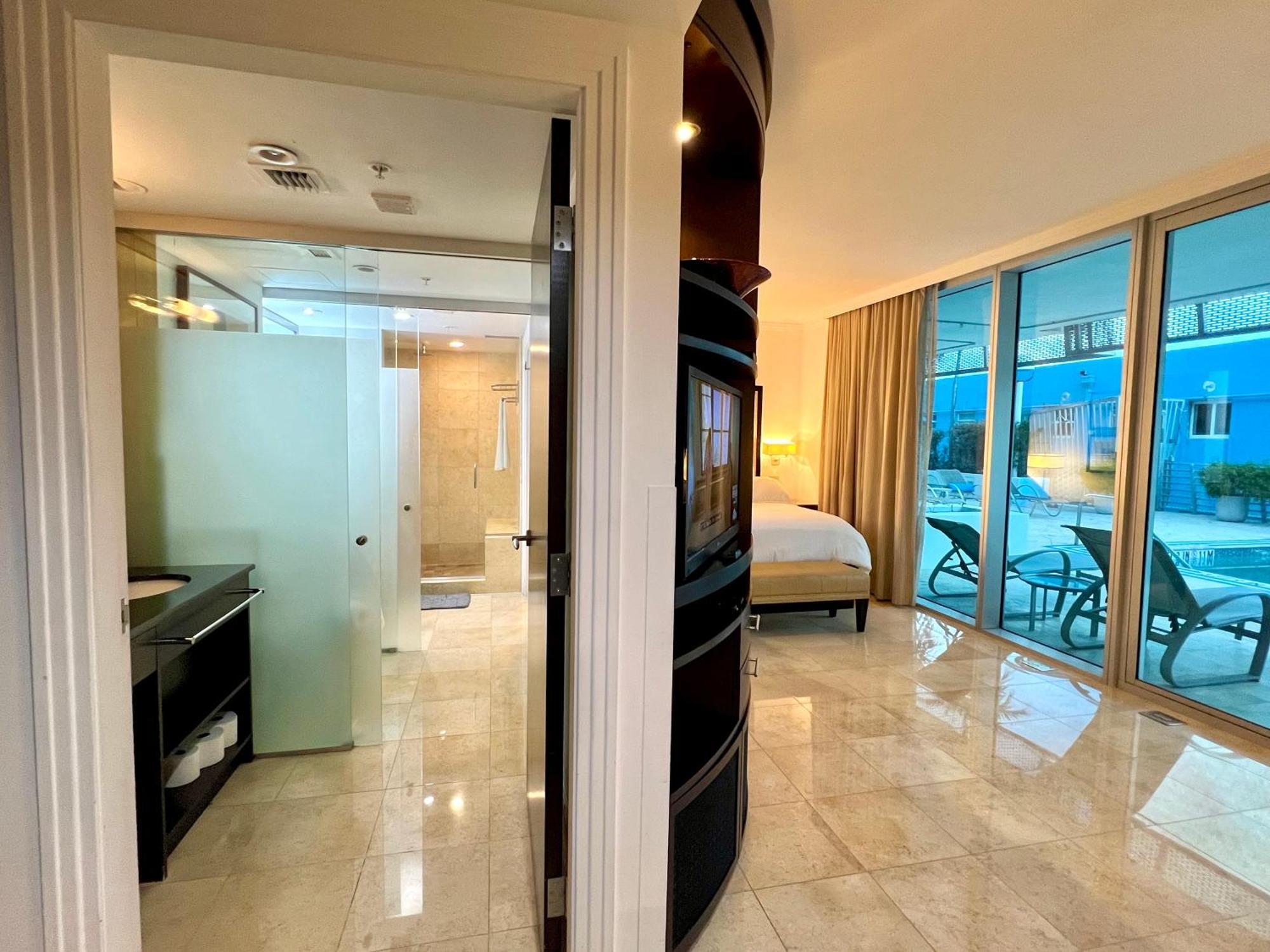Boutique 3 Min Walk To * Miami Beach