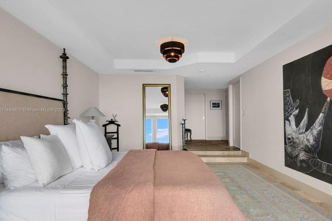 Exquisite 3b Penthouse W Huge Overlooking Terrace * Miami Beach