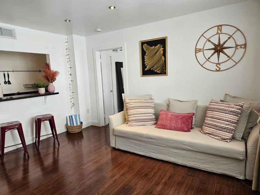 Great 1bedroom Renovated 1 Minute From The Beach Apartment Miami Beach