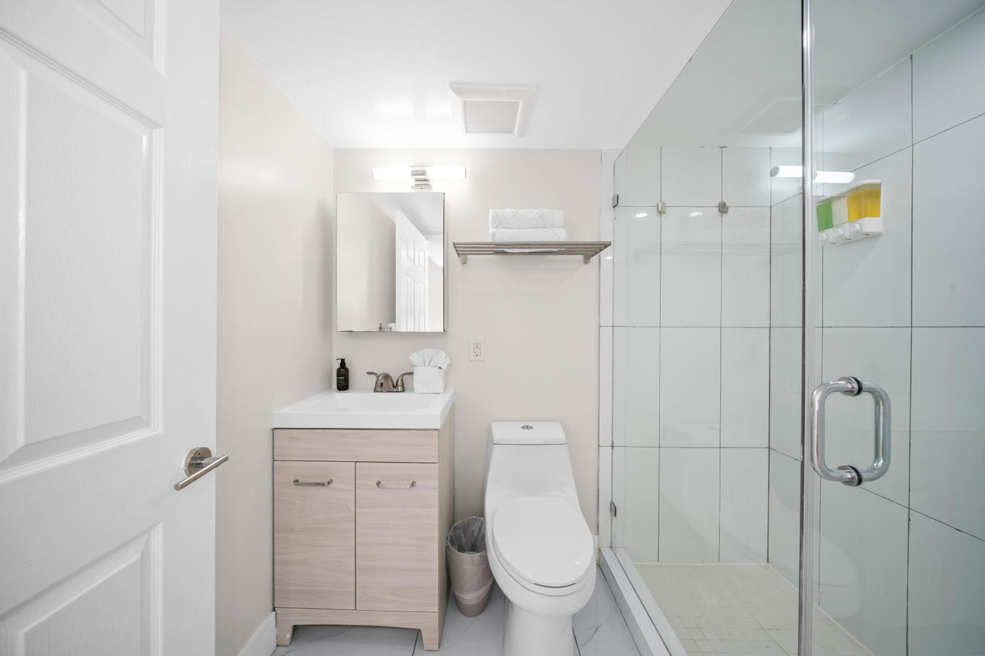 Apartment The Samantha By Lowkl *