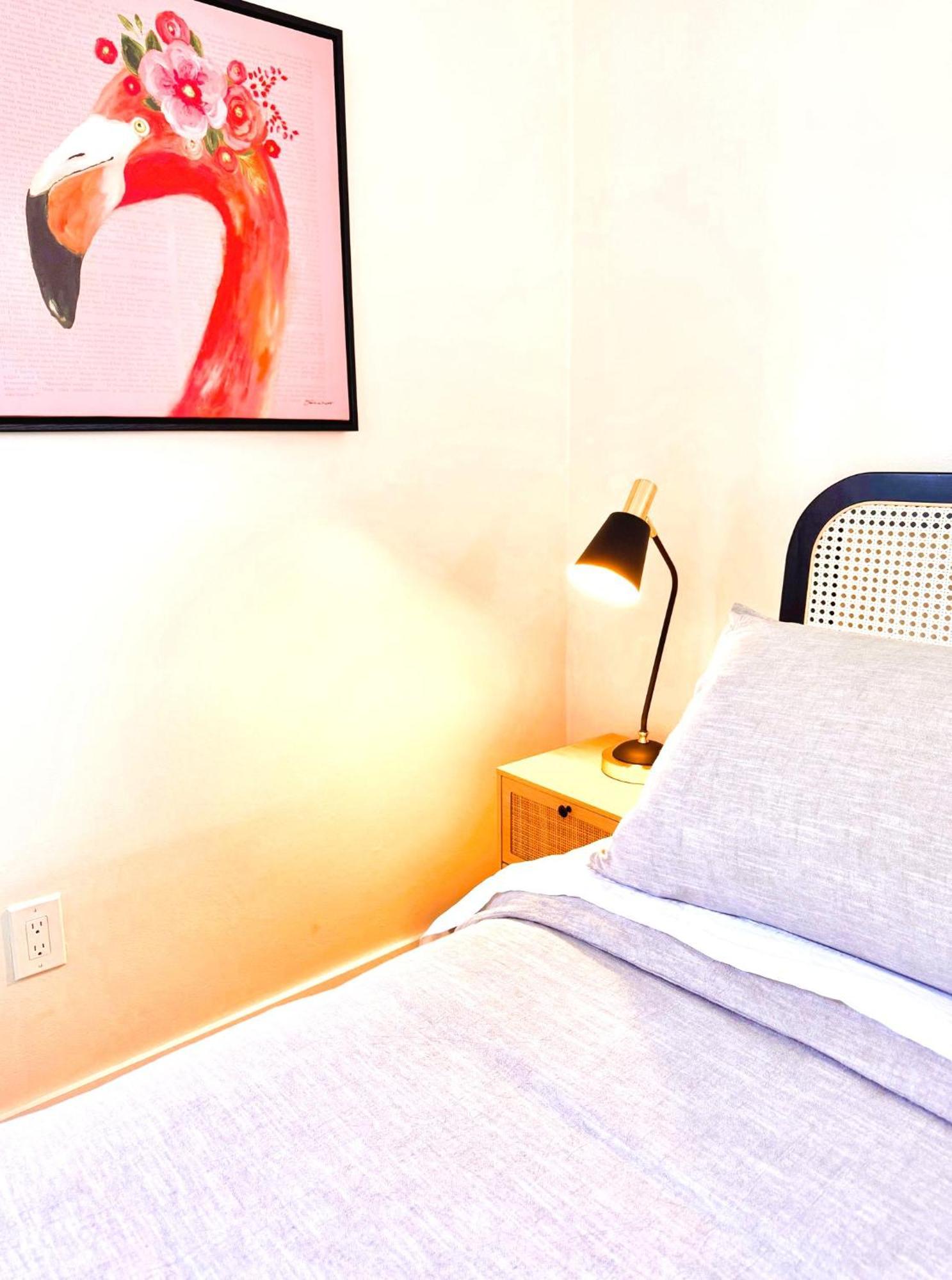 Homey Haven In Vibrant South *