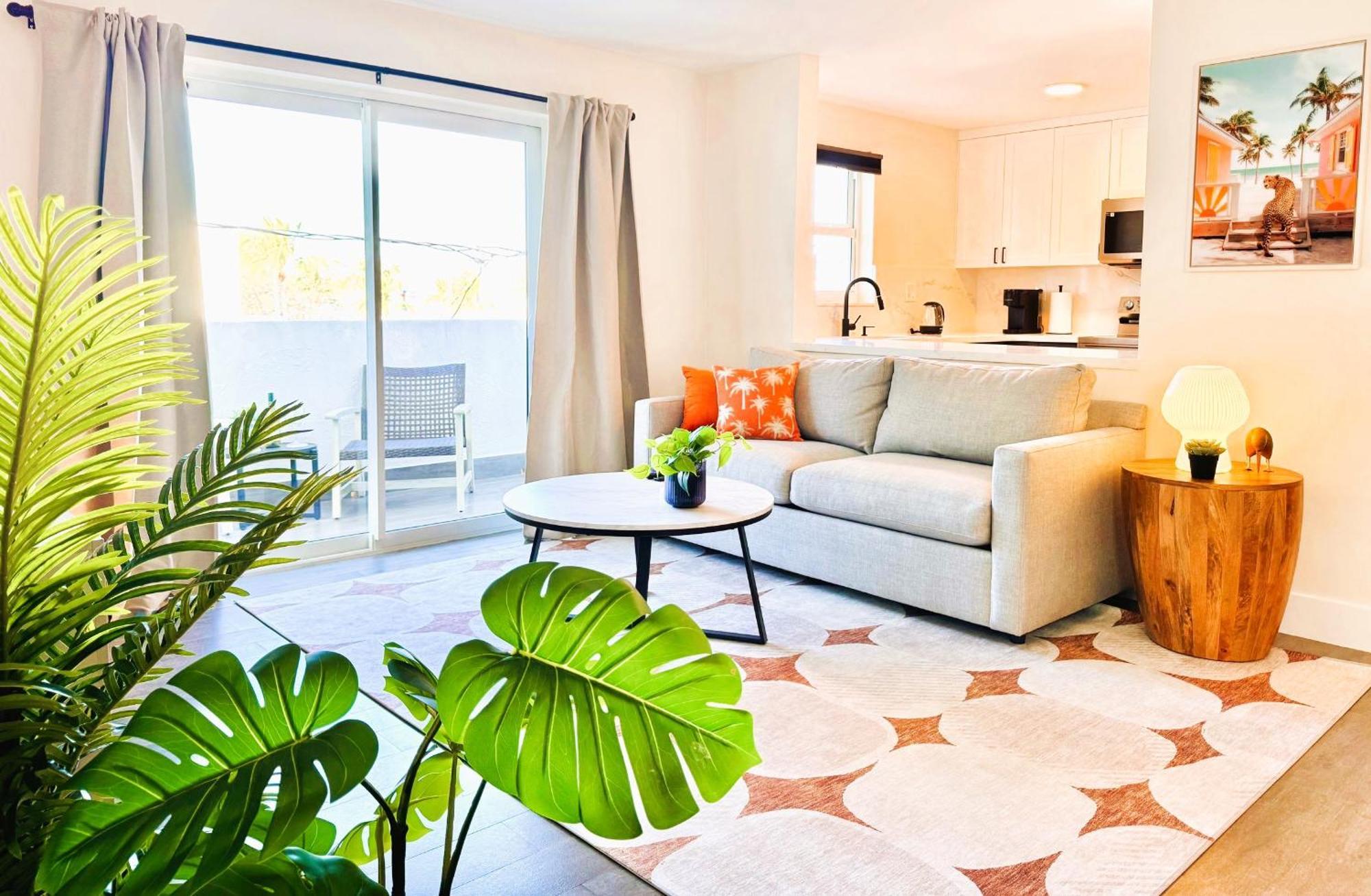 Homey Haven In Vibrant South Apartment