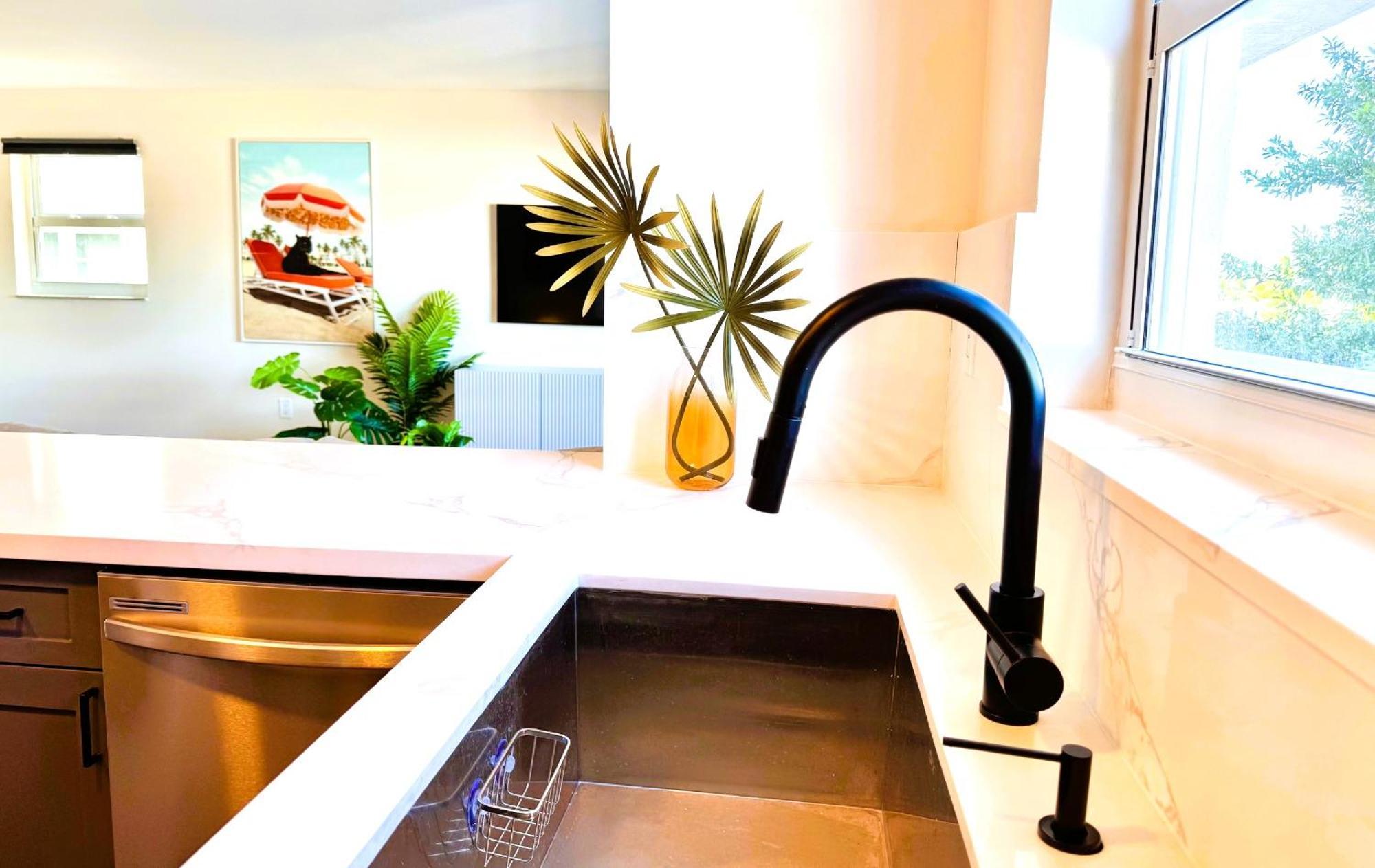 Homey Haven In Vibrant South
