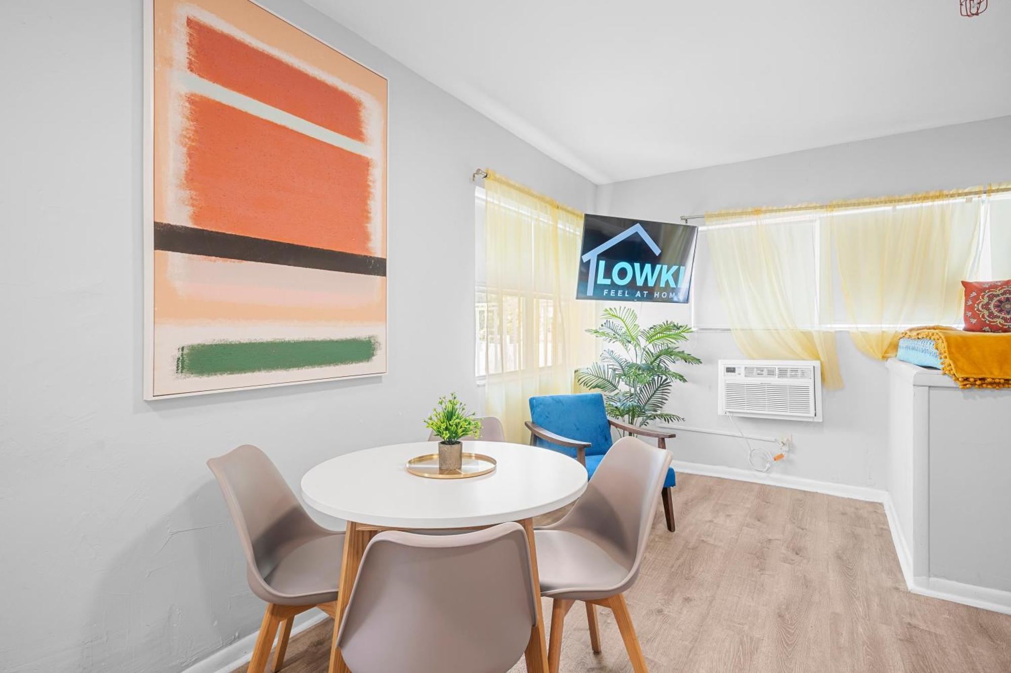 Apartment Rock By Lowkl *