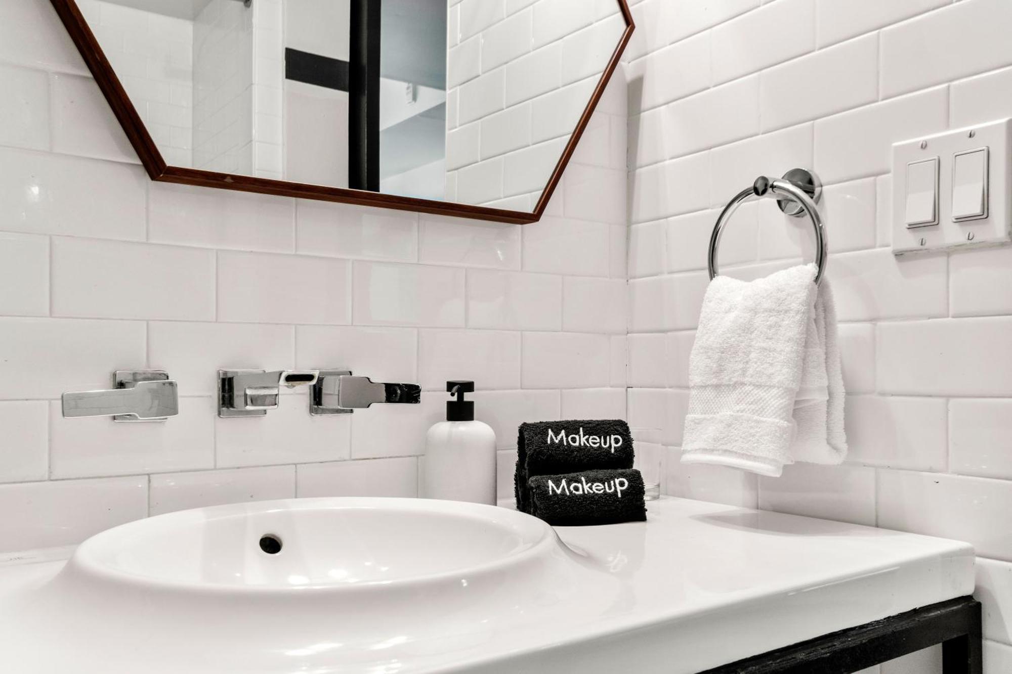 Hotel The Daydrift Miami Beach