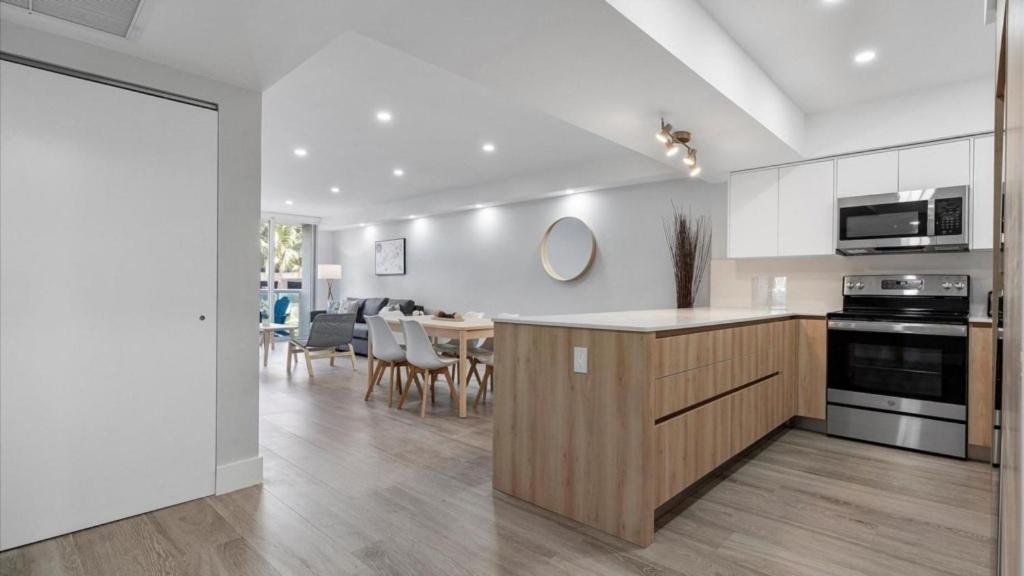 Apartment 2br Luxury Ocean Reserve With Park Views! *