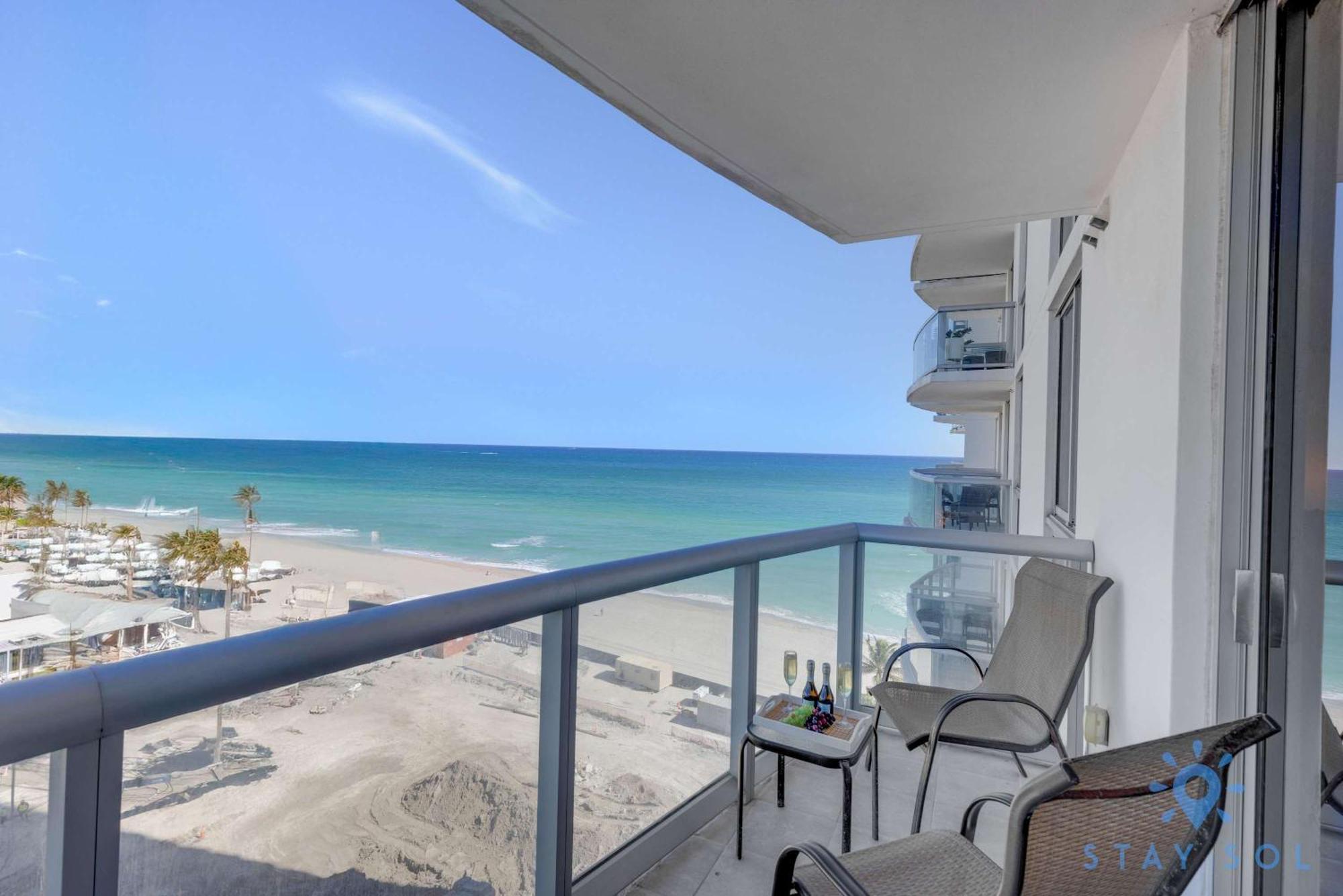 Beachfront - Pool - Ocean View Balcony- Gym Apartment Miami Beach
