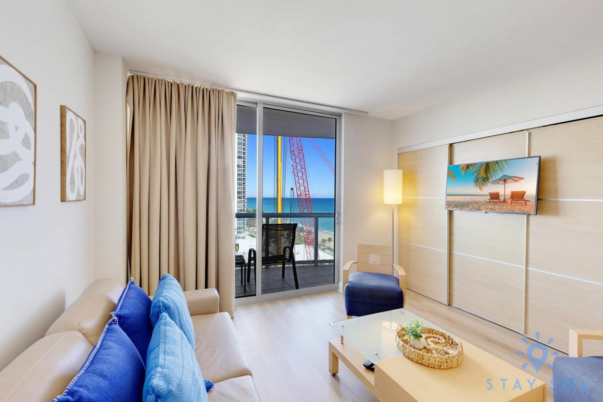 Beachfront - Pool - Ocean View Balcony- Gym *