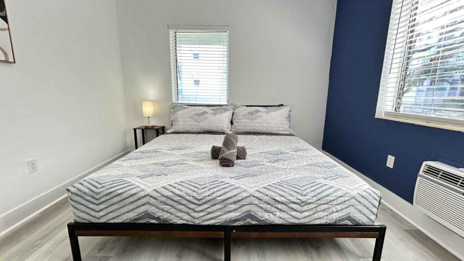 Spacious 2 Bedroom In Miami Apartment Miami Beach