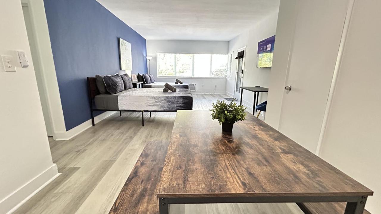 Miami Paradise Vibrant Sobe Near The