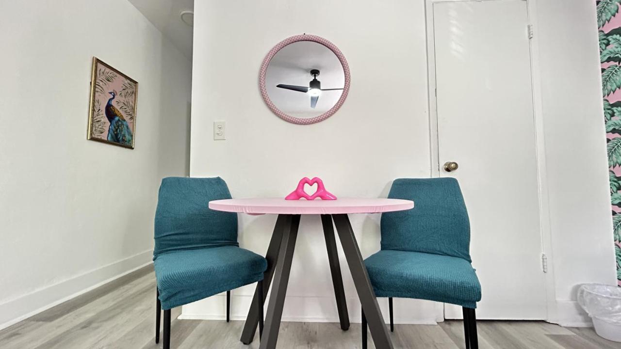 Apartment Flamingo Dreams Chic South Getaway