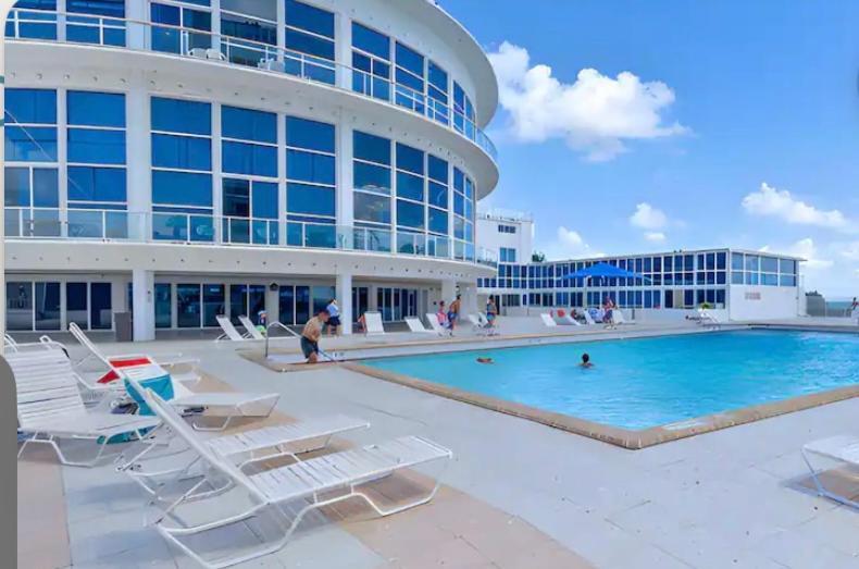 Free Parking - Entire Place - Ocean Front - 3 Bed 2 Bath *