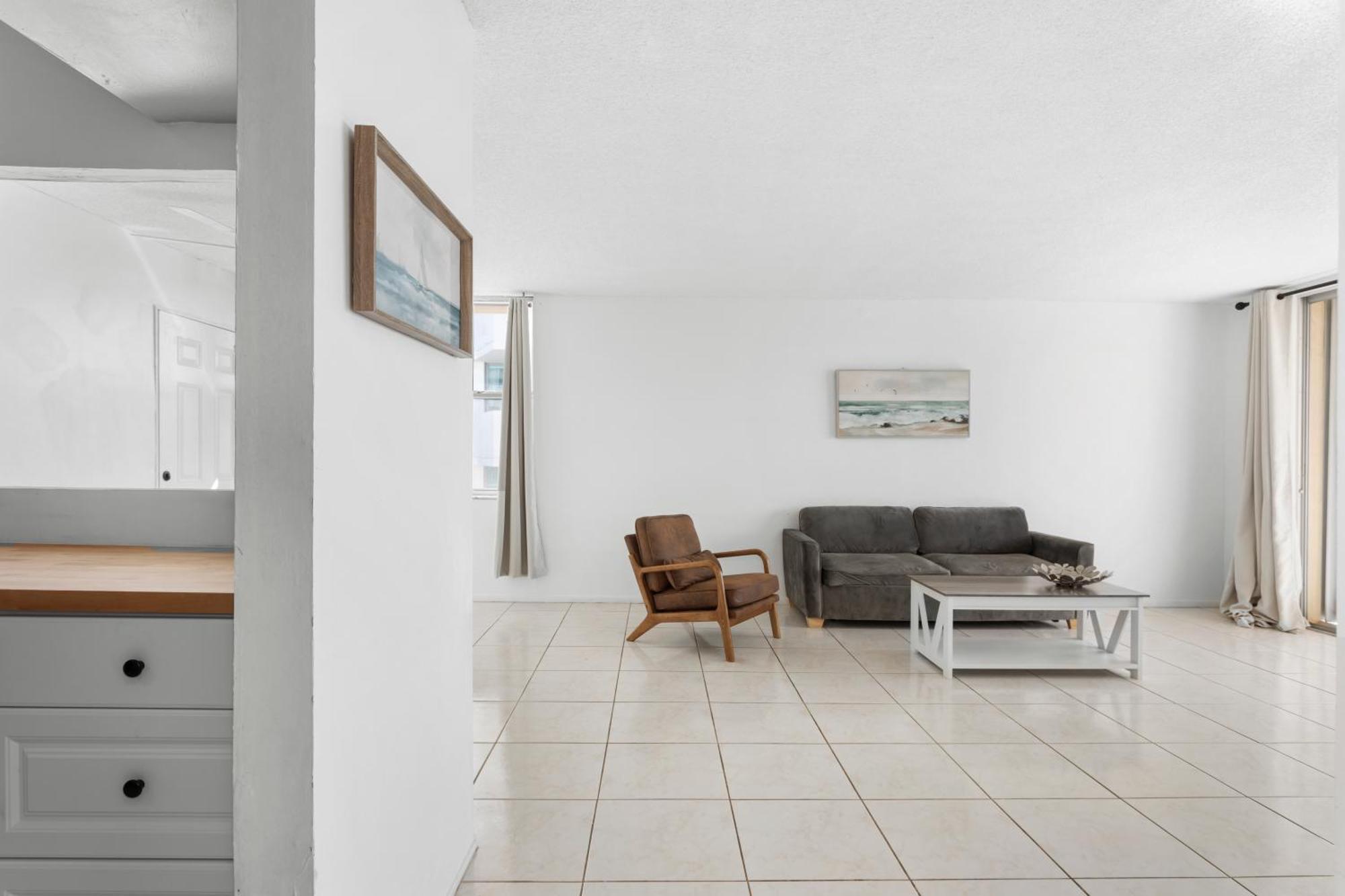 Bay Harbor Sunset 5c Apartment Miami Beach