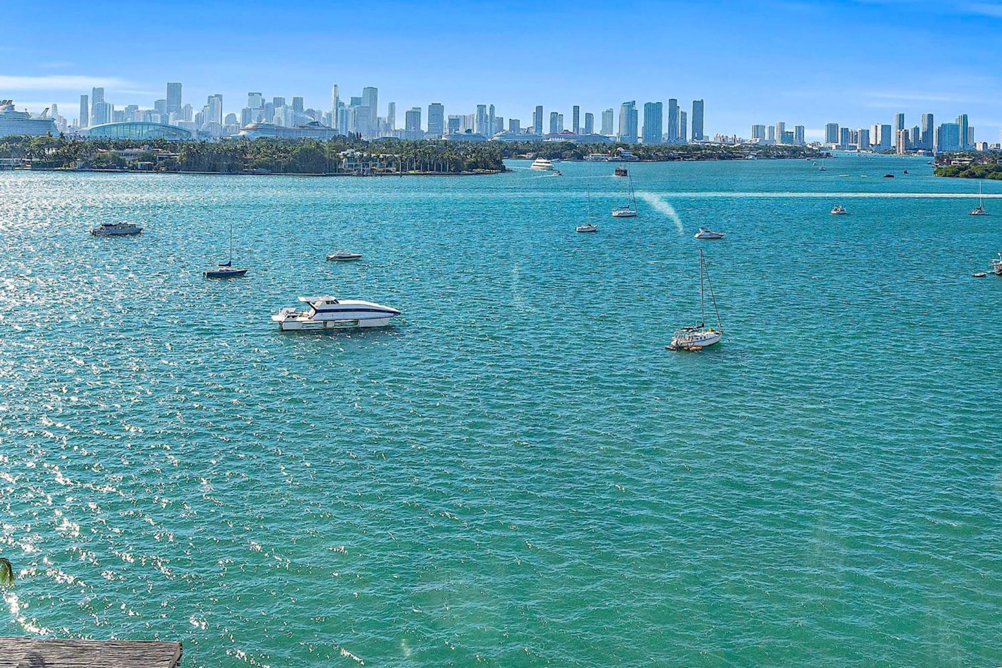 1100 West South Luxe Miami By Joe Semary Apartment