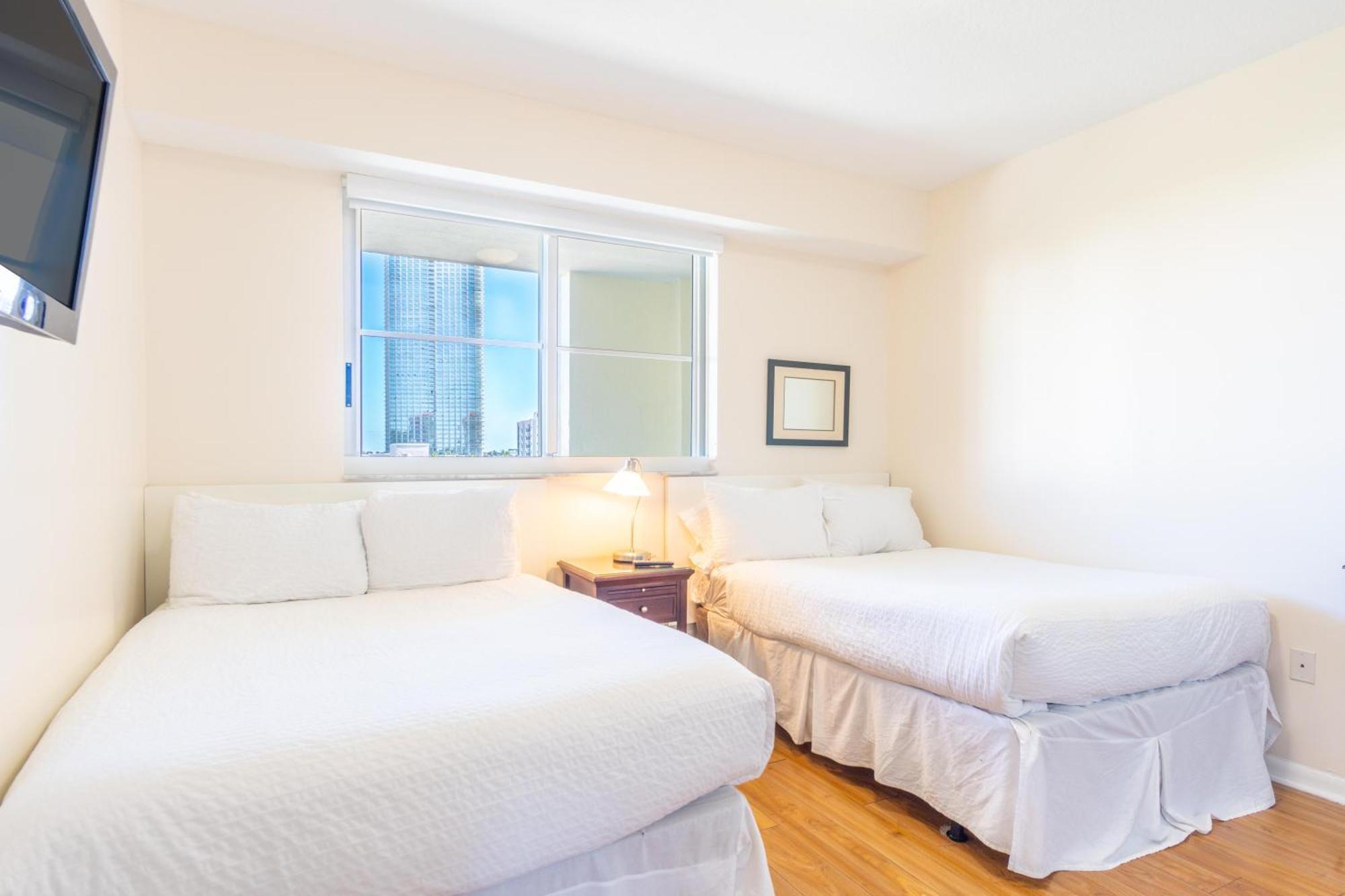 Golden Bay 73 Apartment *