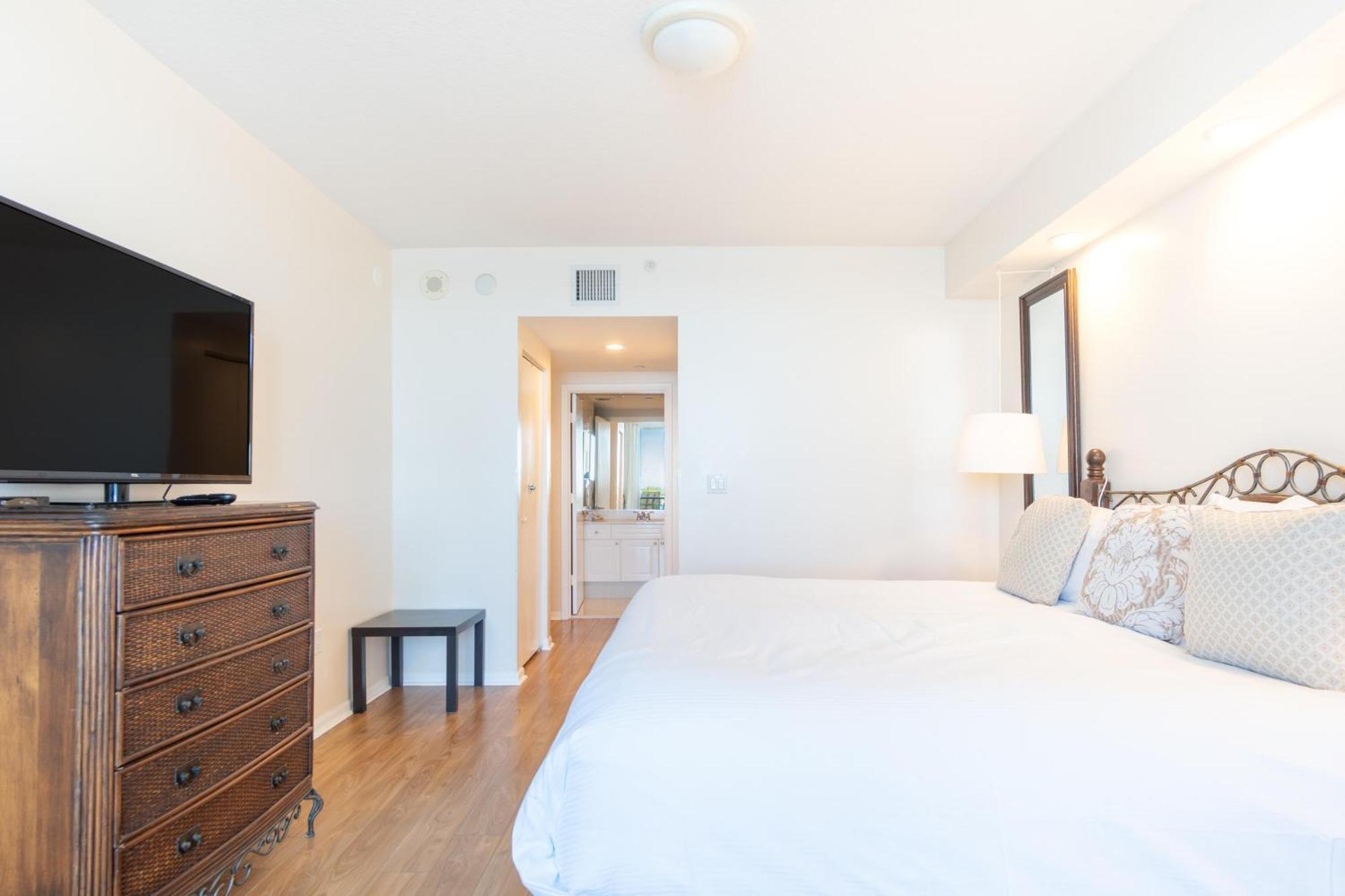 Golden Bay 73 Apartment