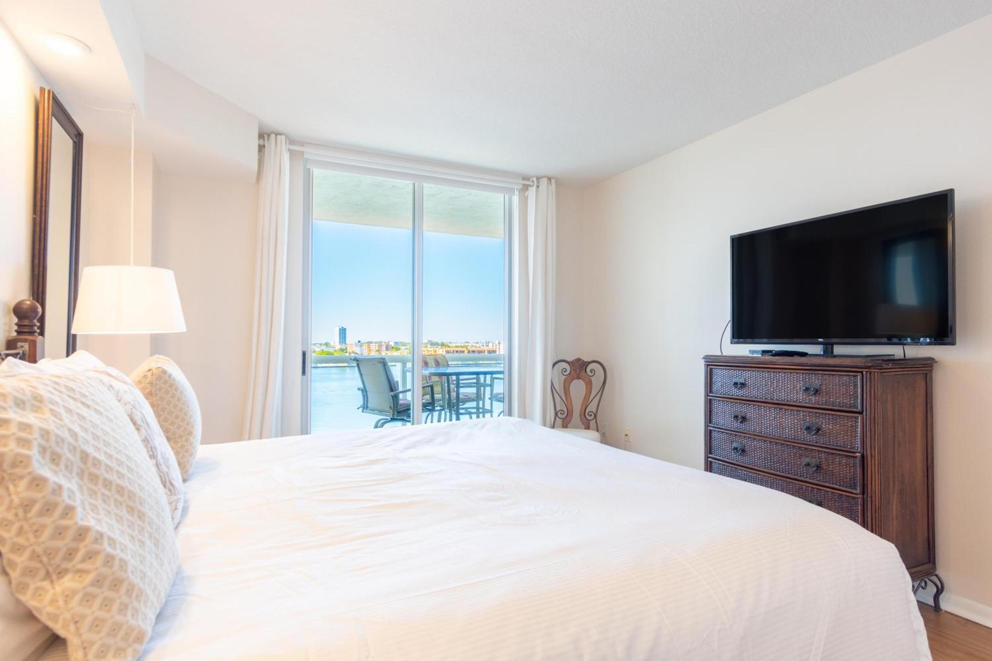 Golden Bay 73 Apartment Miami Beach