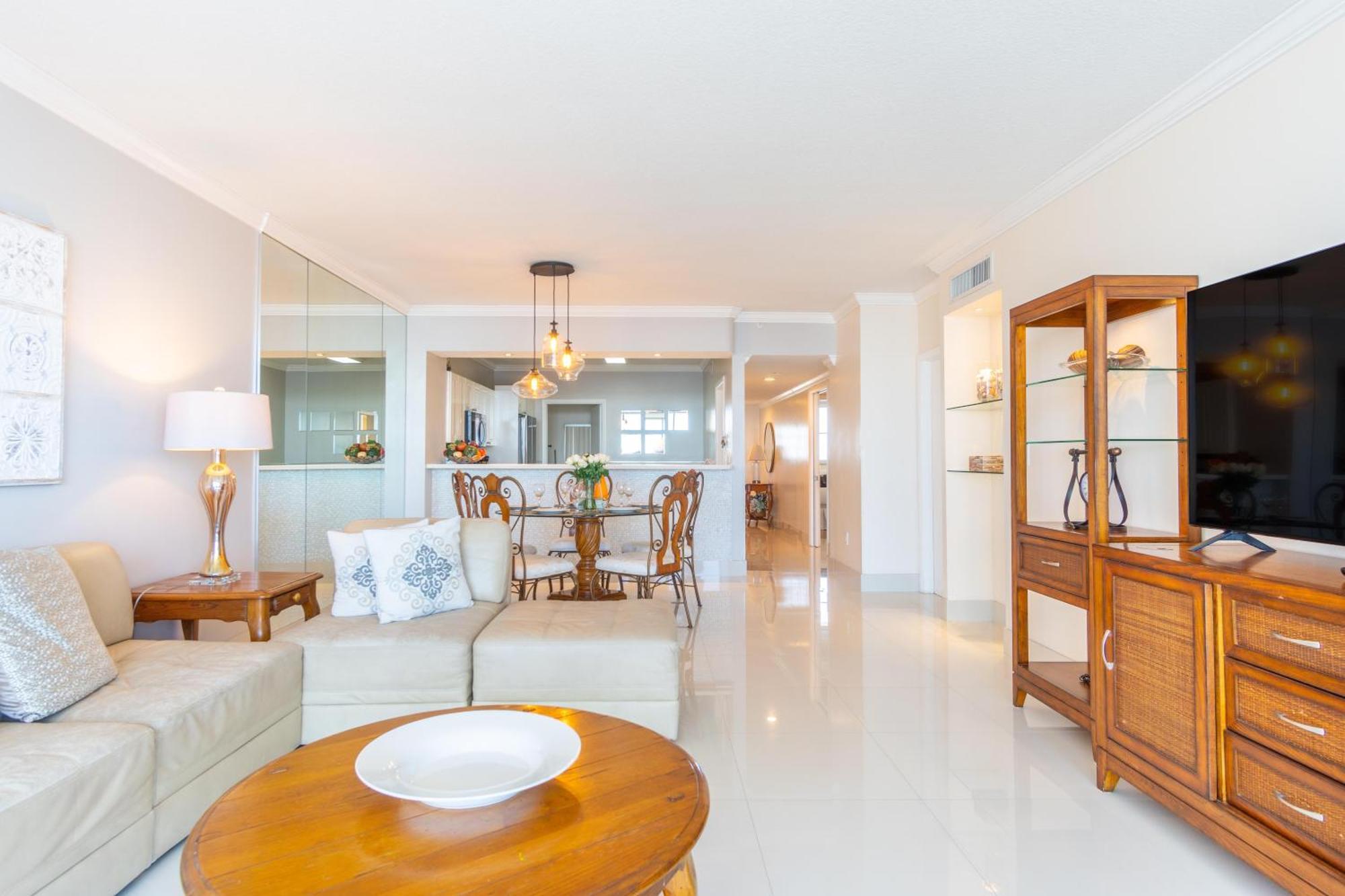 Golden Bay 73 Apartment