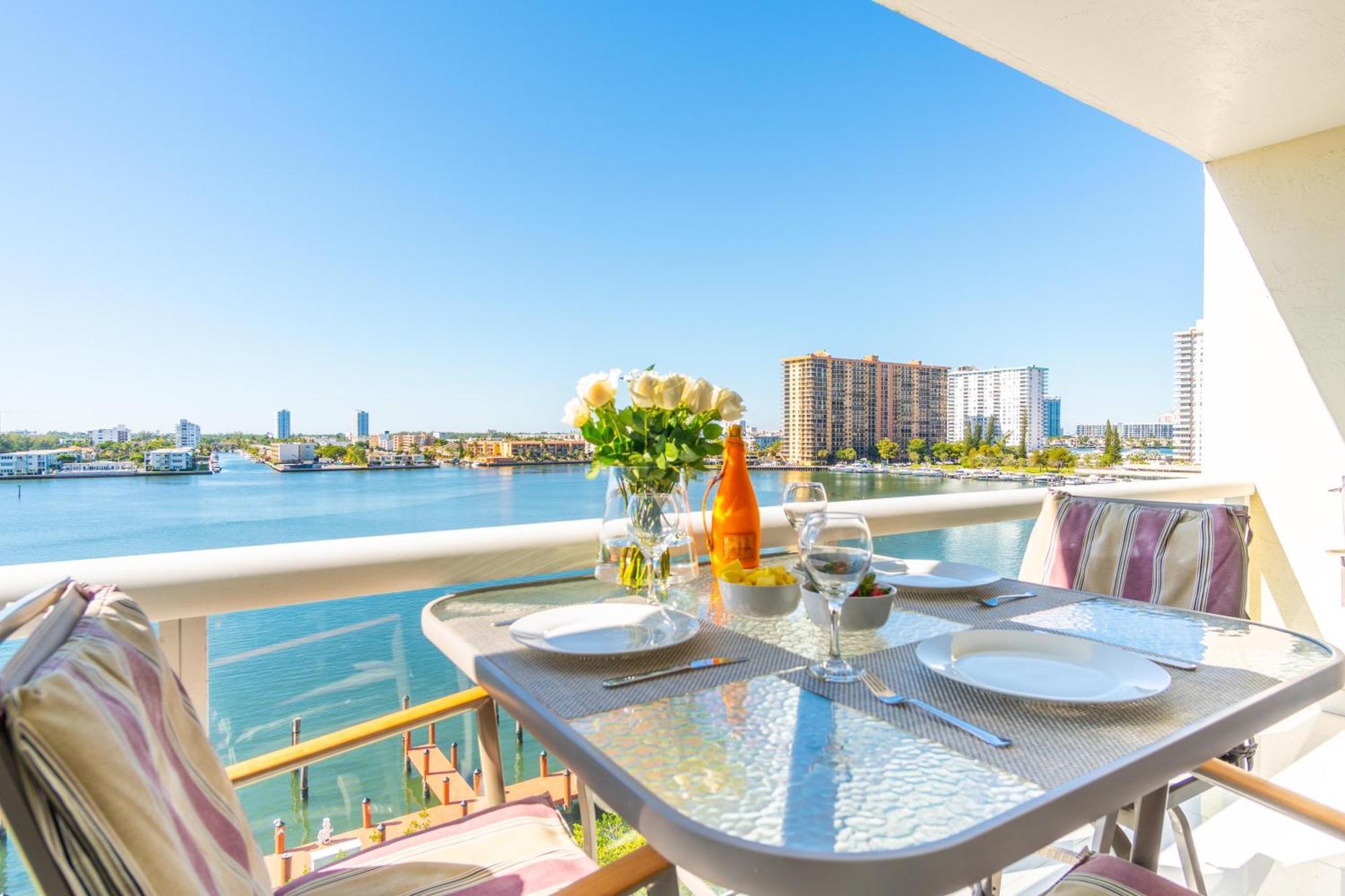 Golden Bay 73 Apartment Miami Beach