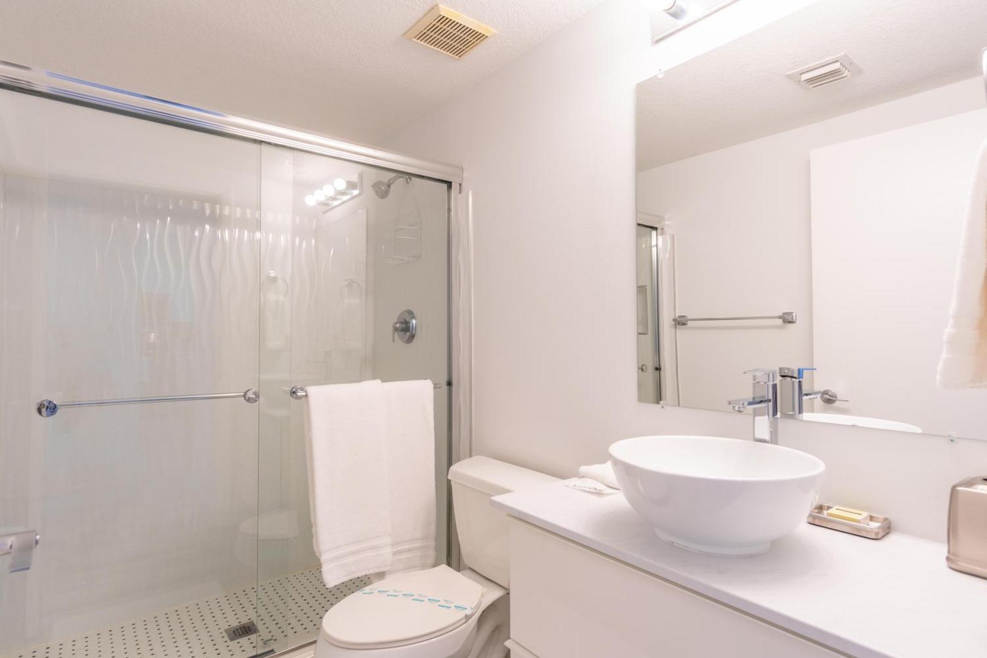 Golden Bay 66 Apartment *