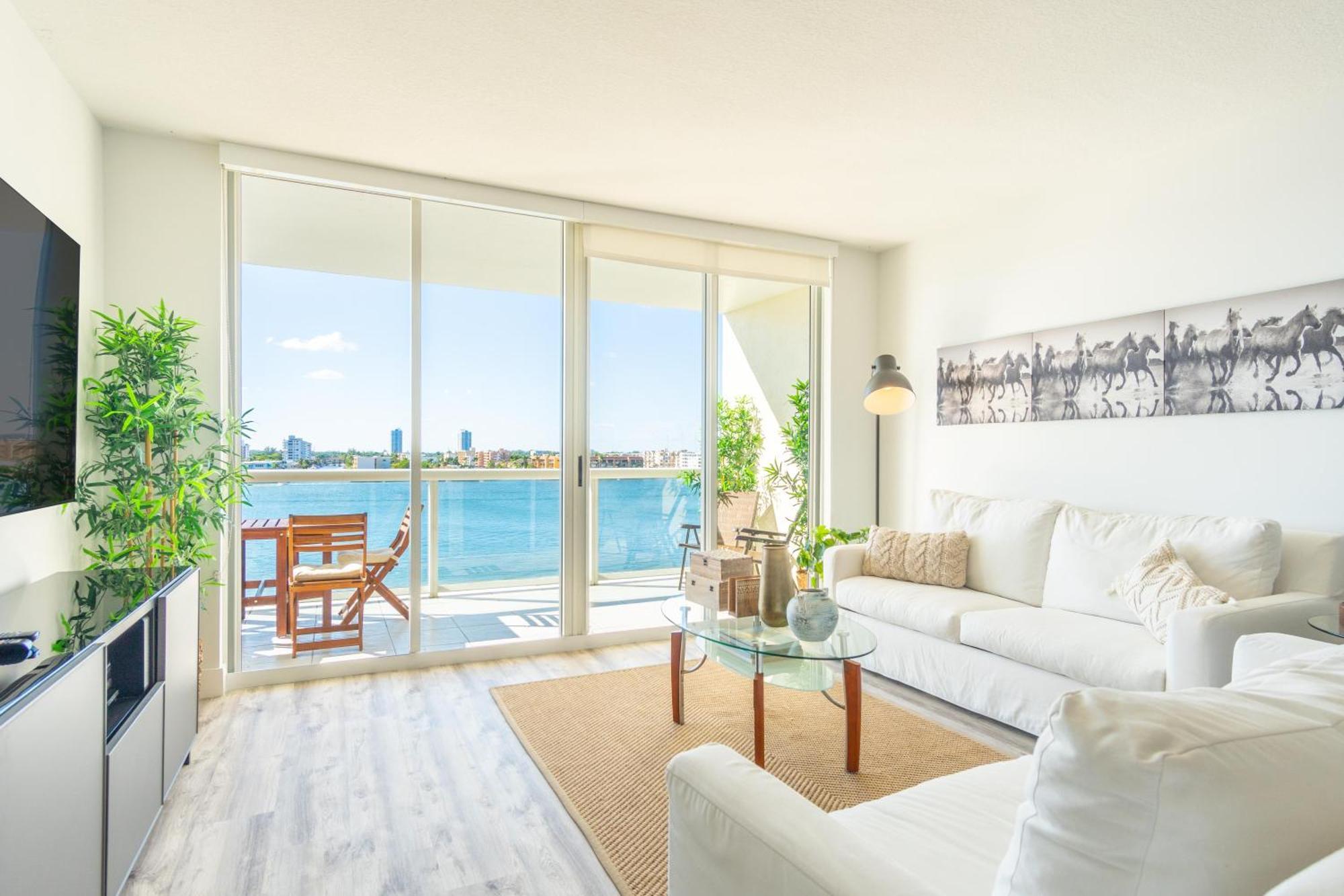 Golden Bay 66 Apartment Miami Beach