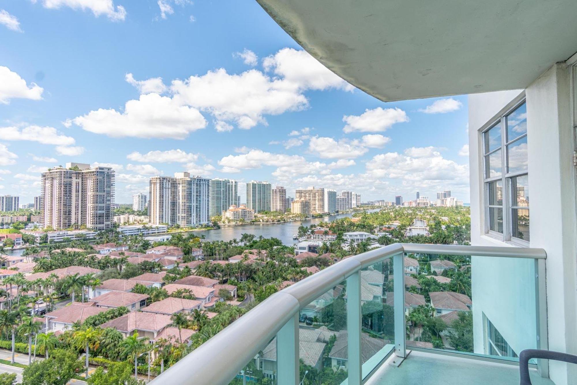 Ocean Reserve 161 Miami Beach
