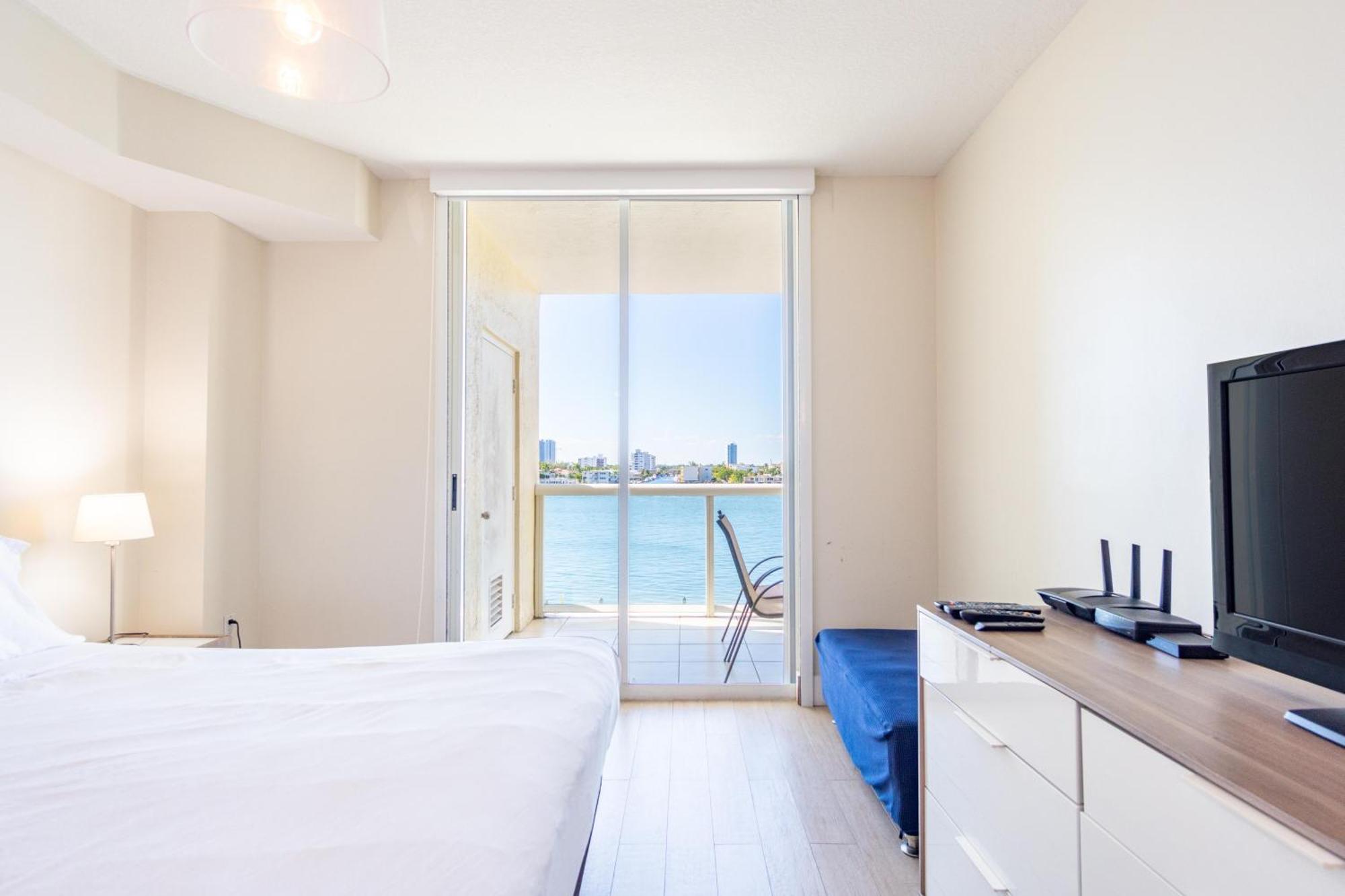 Apartment Golden Bay 58 *