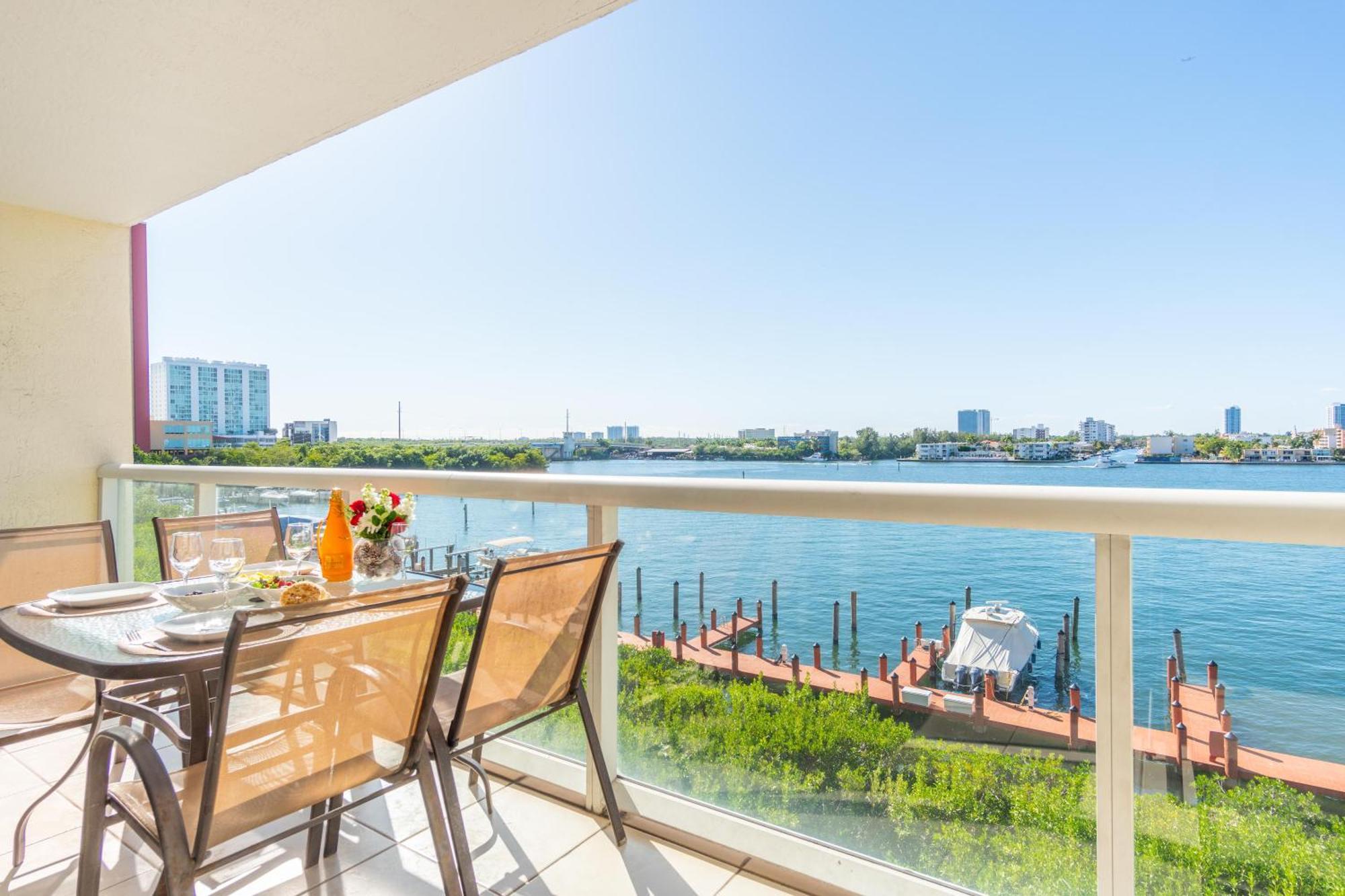Golden Bay 58 Apartment Miami Beach