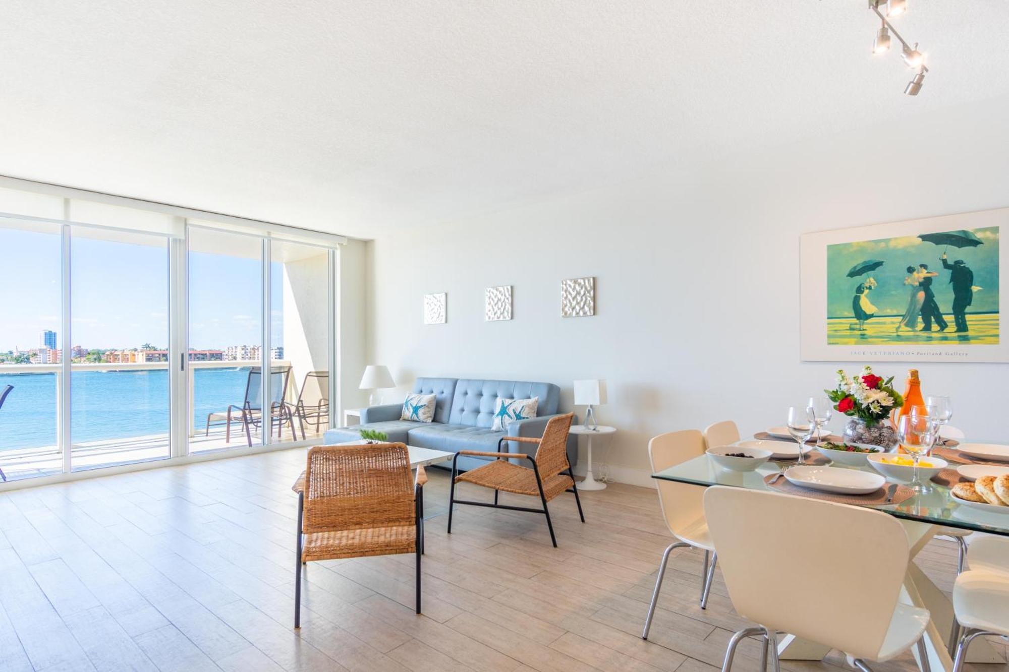 Golden Bay 58 Apartment *