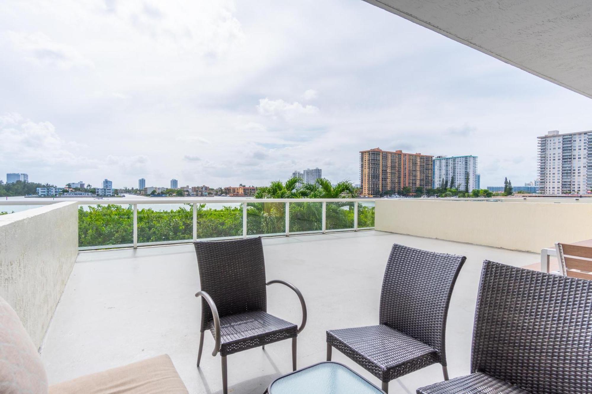 Apartment Golden Bay 32