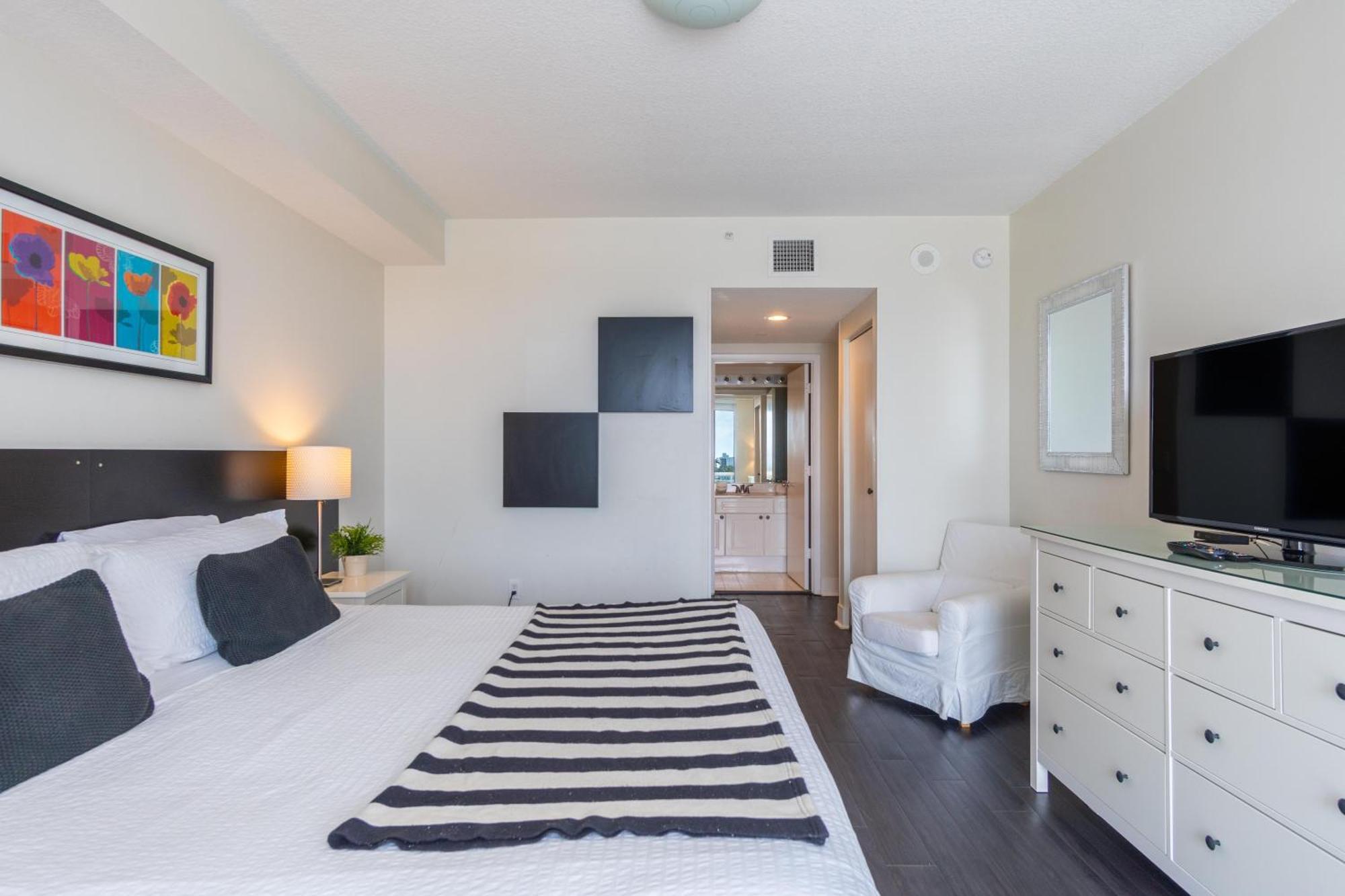 Golden Bay 32 Apartment Miami Beach