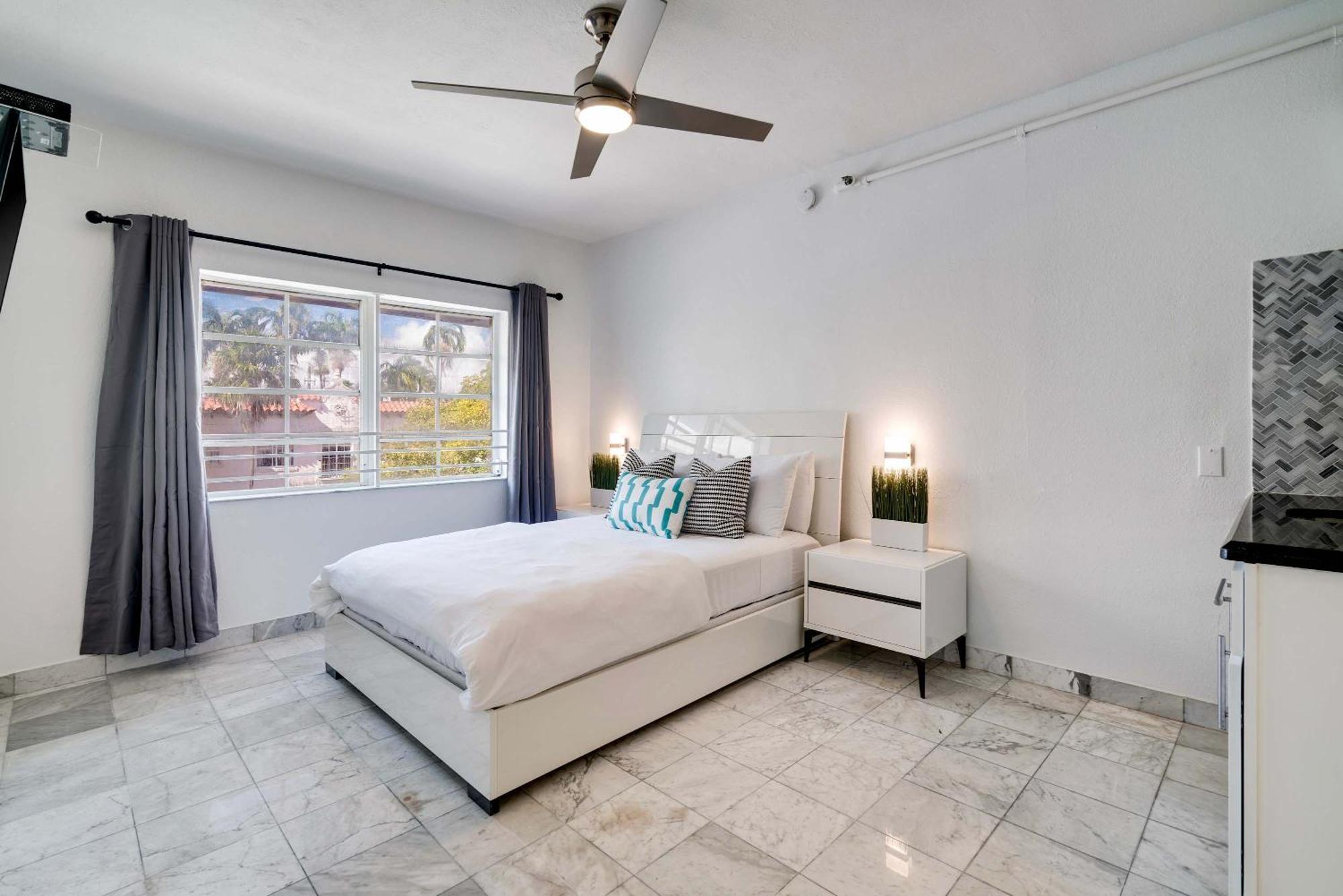 Location By The ! Free Wifi - Tv - Amenities 103 Miami Beach