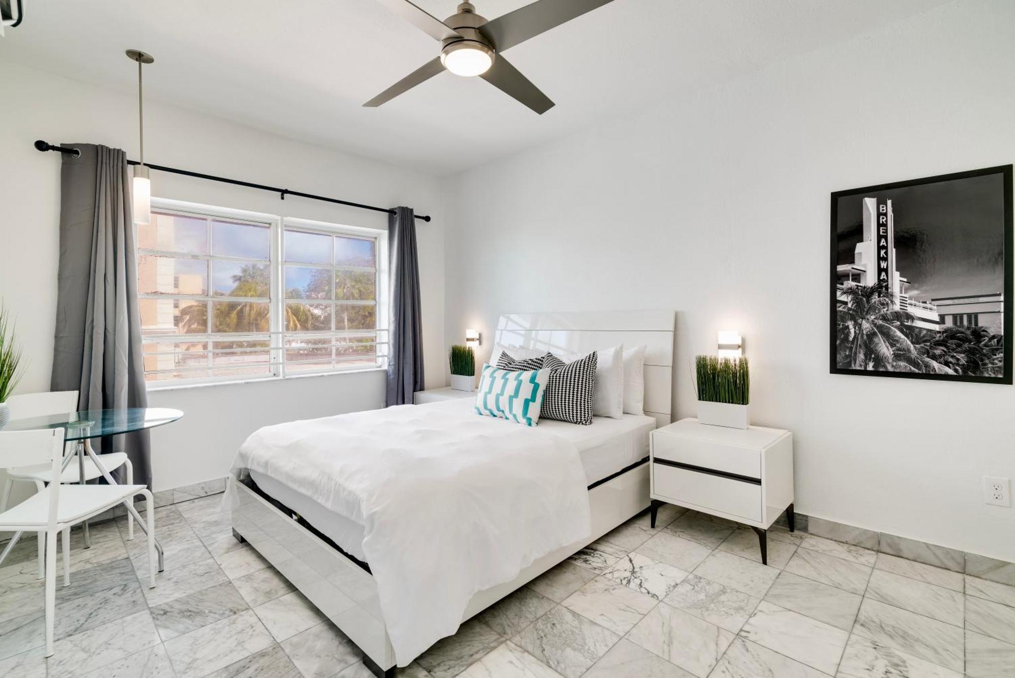 Location By The ! Free Wifi - Tv - Amenities Miami Beach
