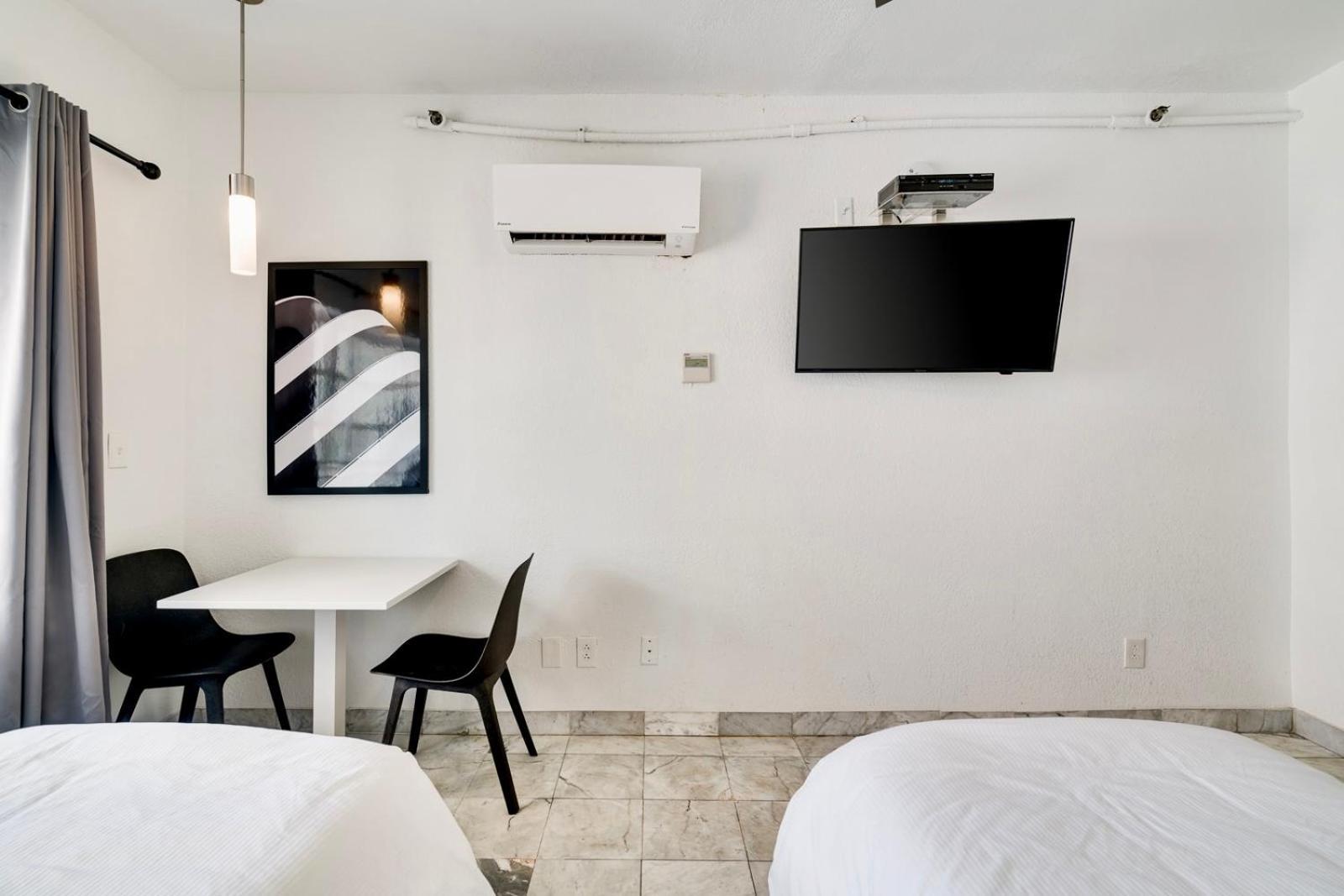 Location By The ! Free Wifi - Tv - Amenities Apartment Miami Beach