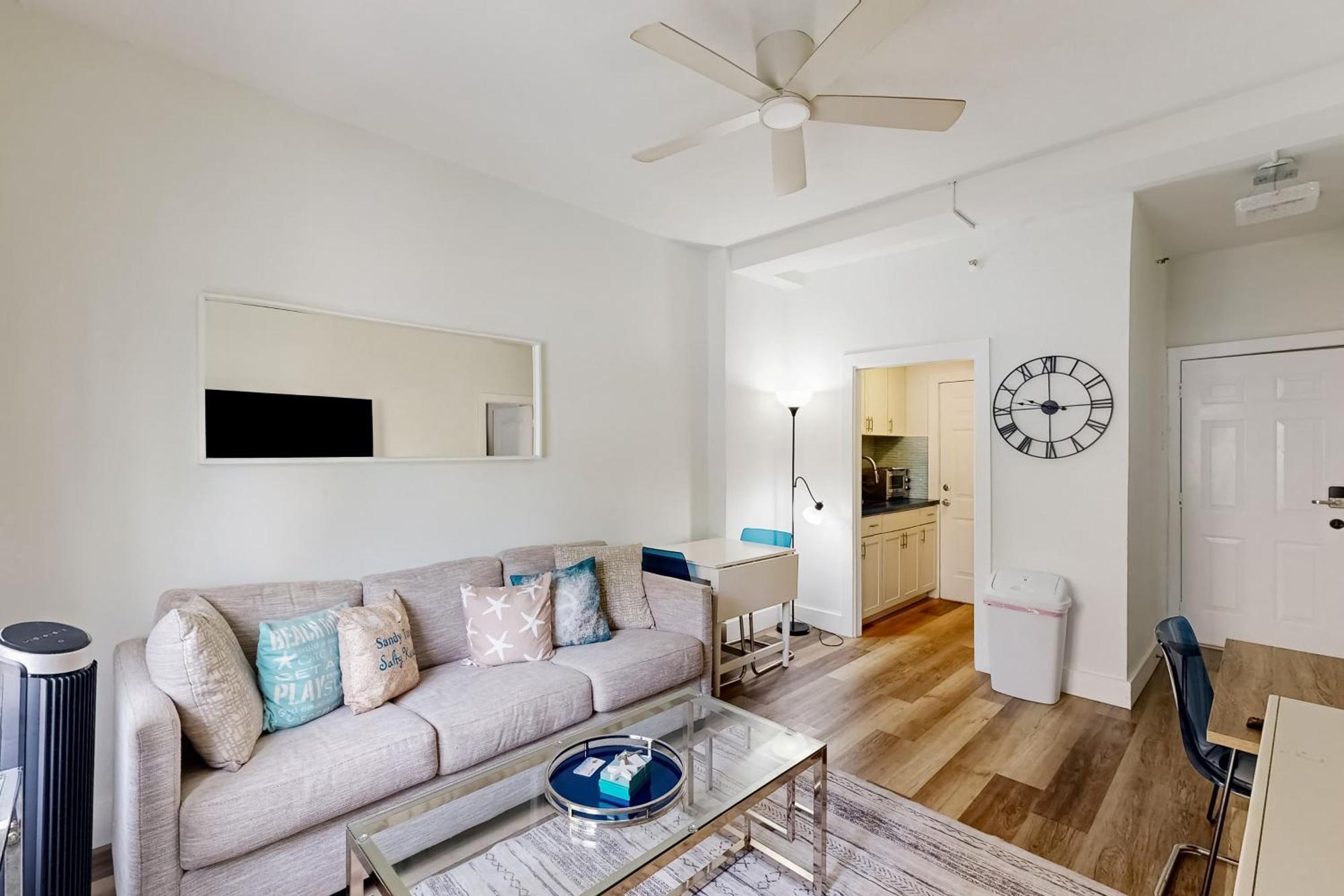Snug Miami Beach