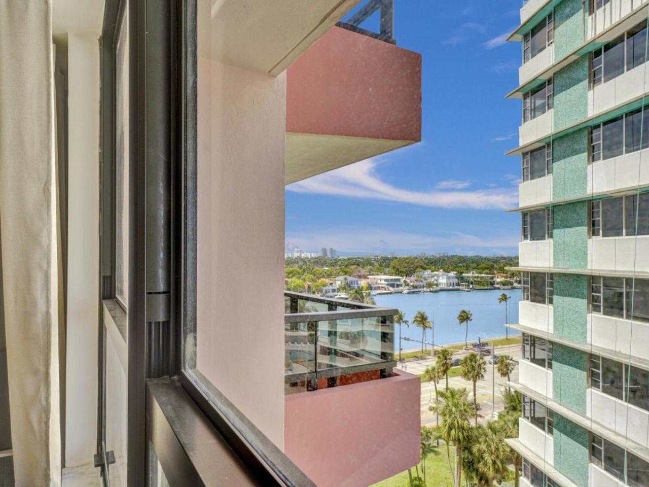 Apartment Luxury With Exclusive Amenities 1016 *