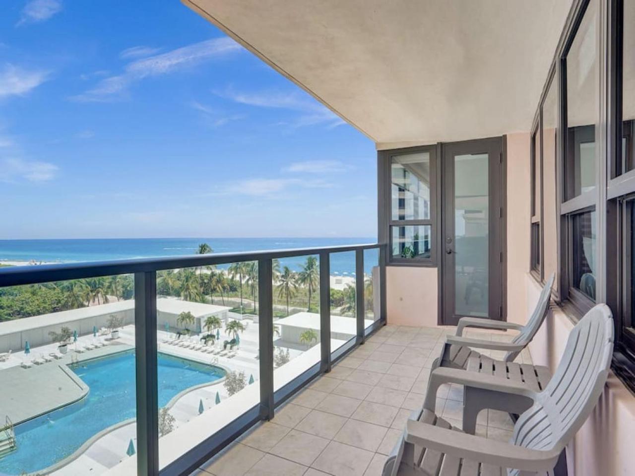 Stunning 2-bedroom With Exclusive Amenities, Pool And Gym 704 Apartment *