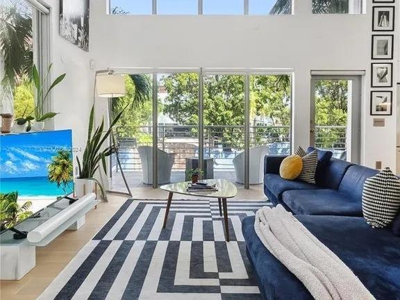 Stylish Loft In South Of Fifth