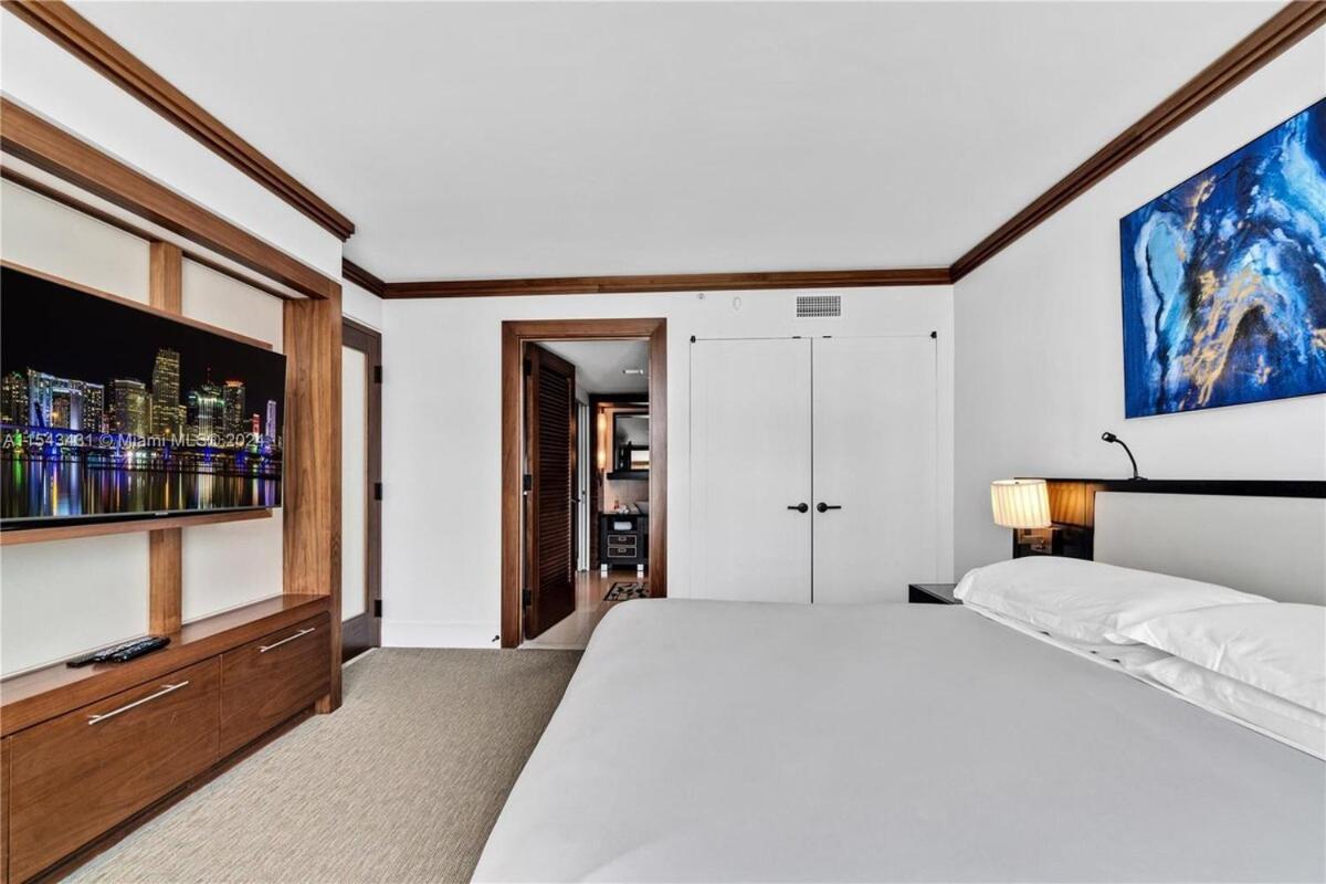 Oceanfront 2br In Carillon *