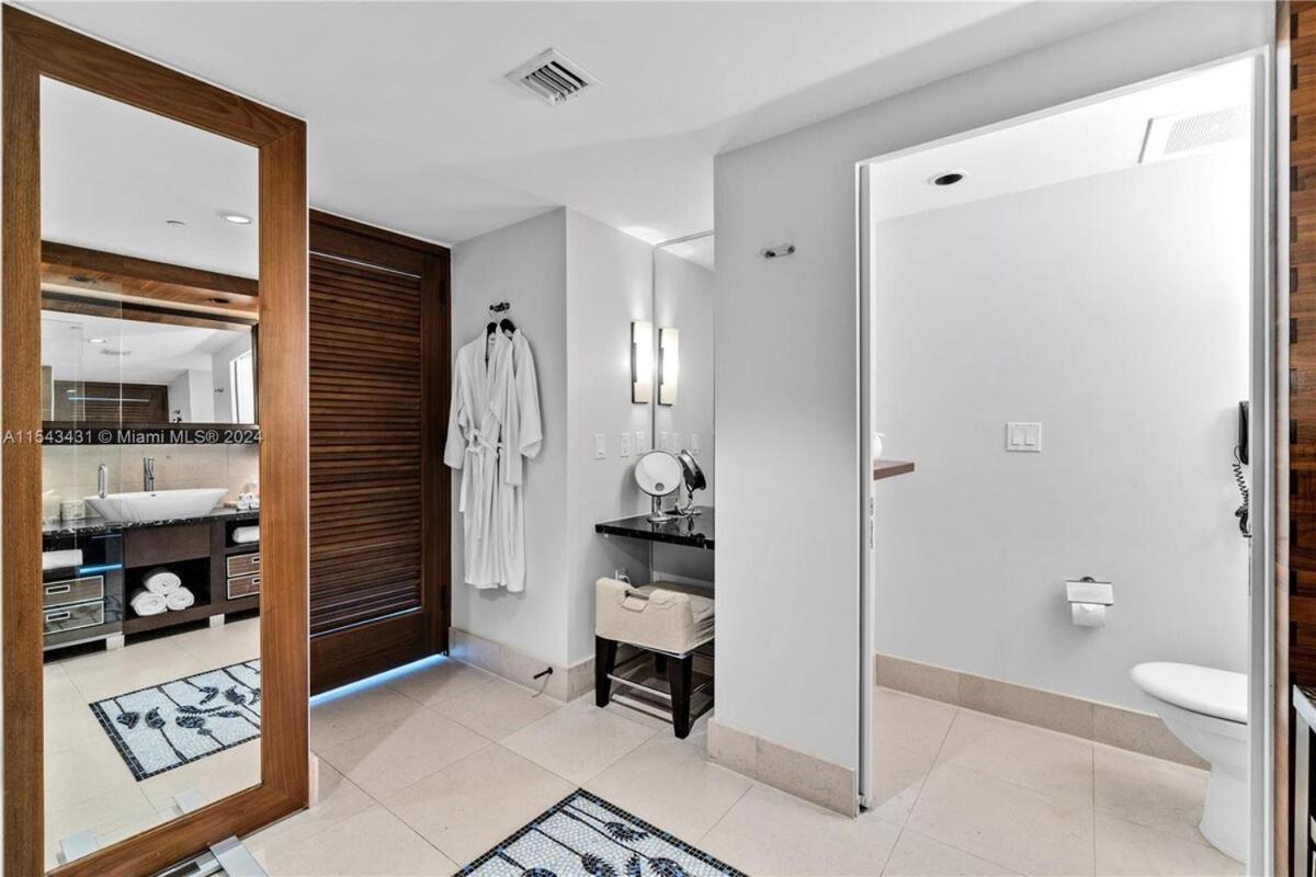 Oceanfront 2br In Carillon Miami Beach