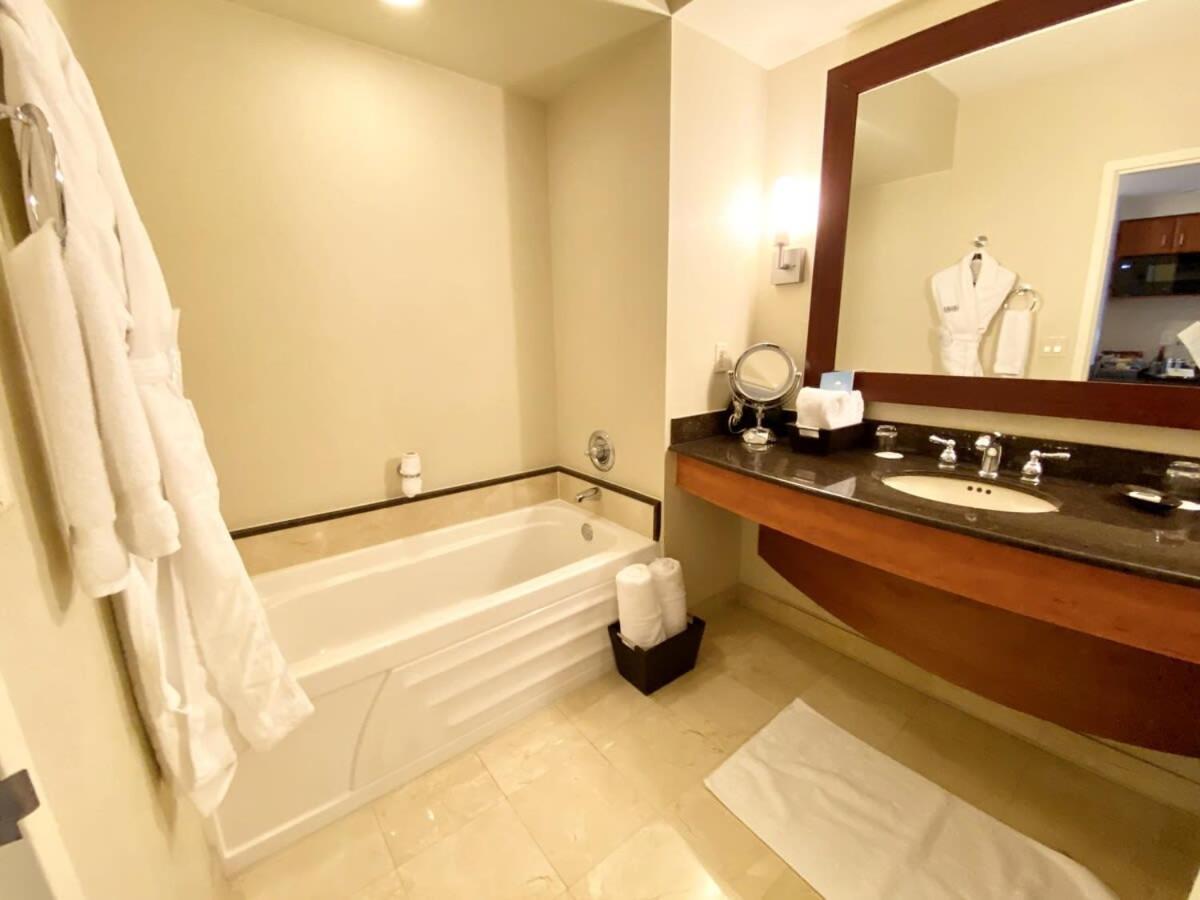 Trump International By Zen Vacation *