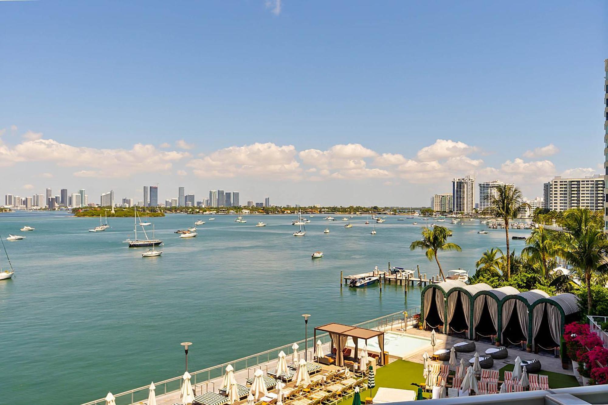 1100 West South Luxe Miami By Joe Semary Apartment Miami Beach