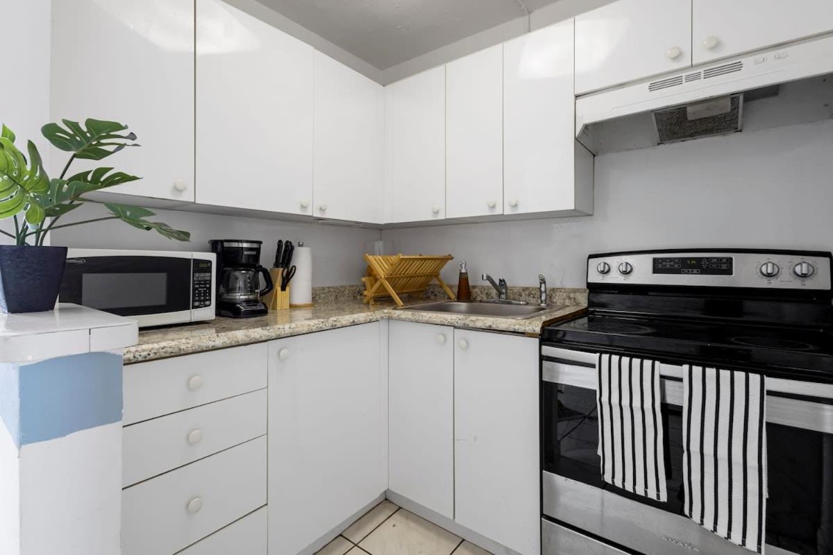 Bayshore Bliss- Cozy Space & Bay Views Apartment *