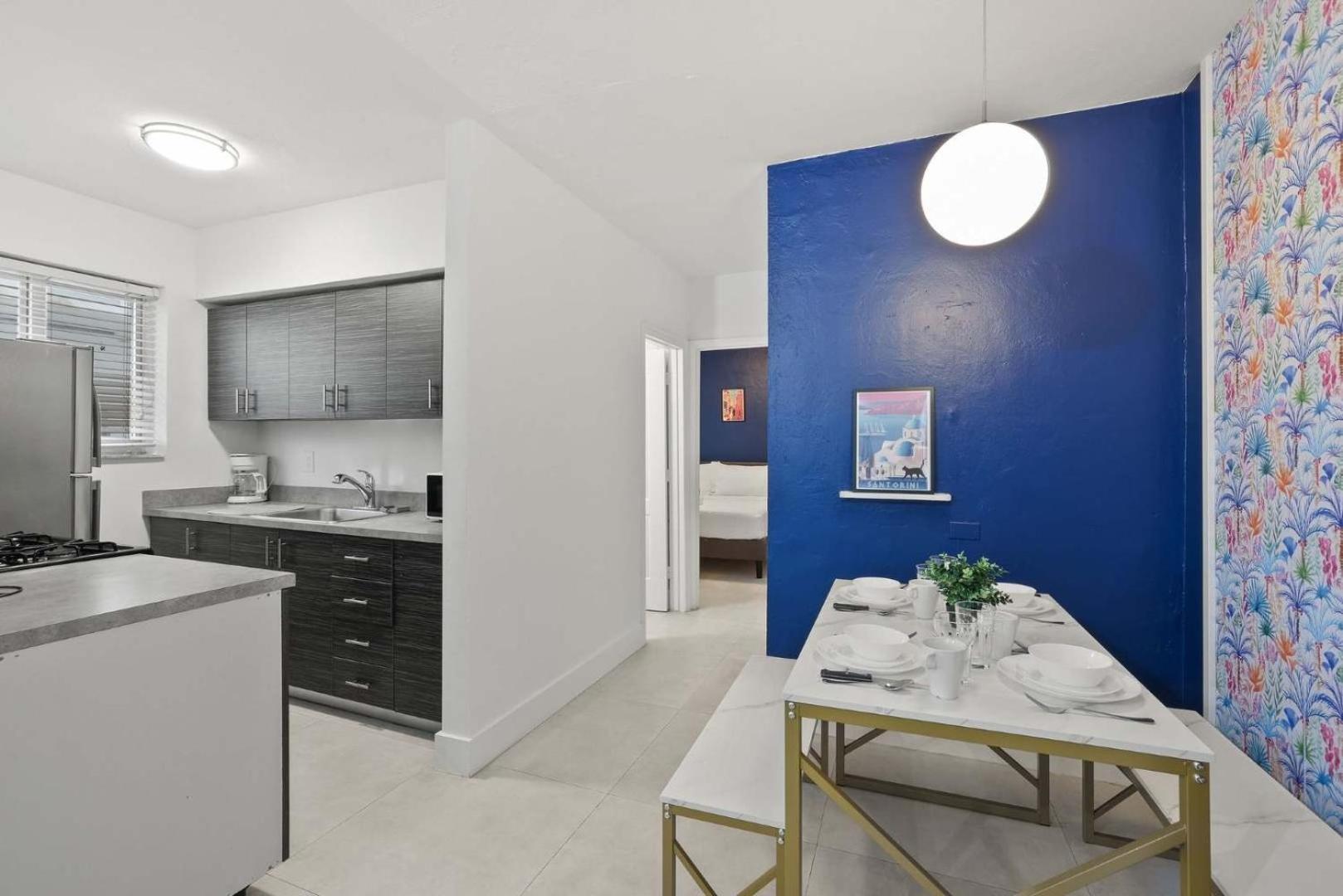 Coastal Retreat 6 Guests Miami Apartment *