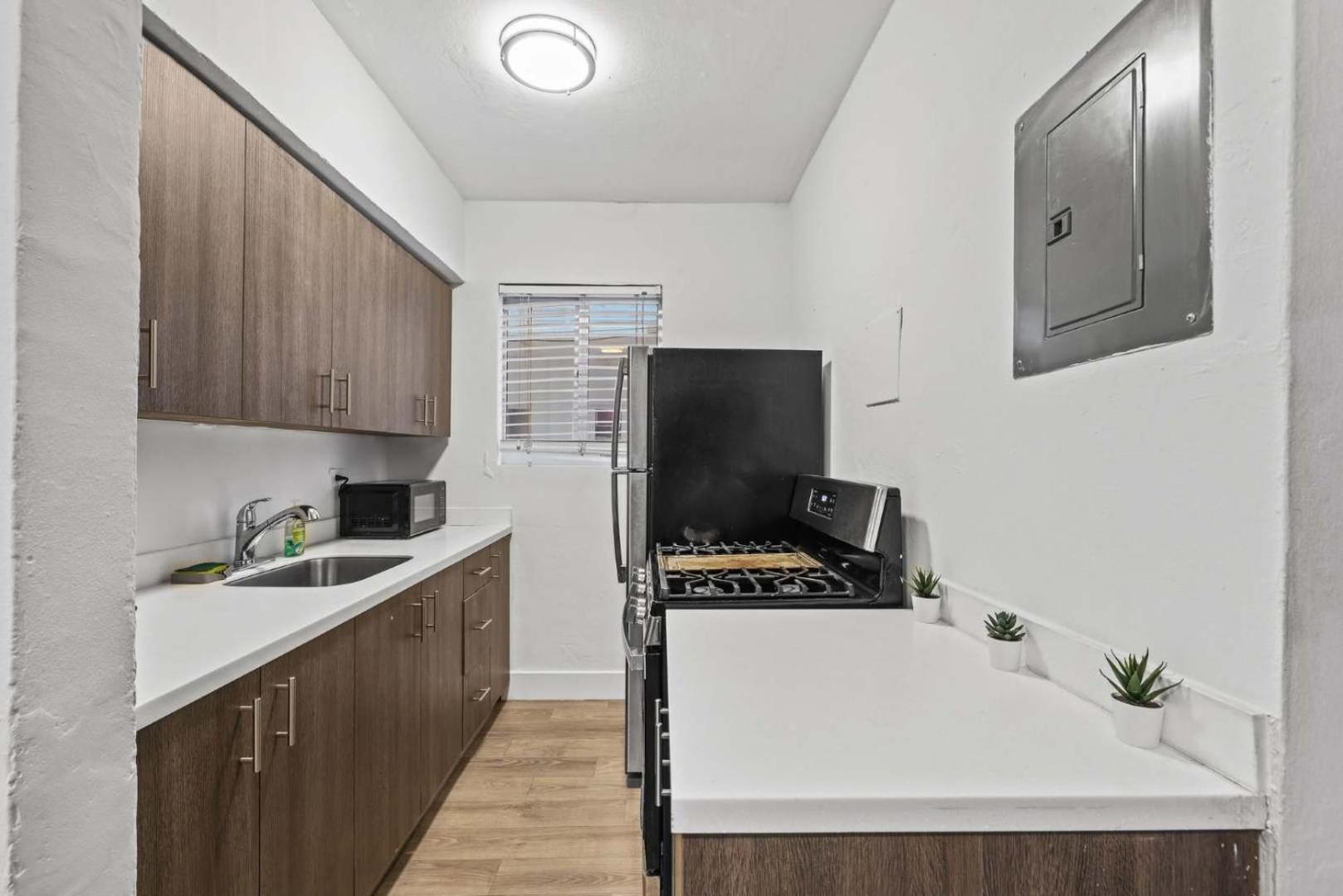 Oceanfront Charm 1br Miami Apartment Miami Beach