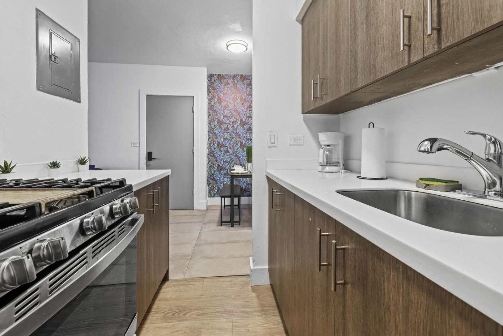 Oceanfront Charm 1br Miami Apartment Miami Beach