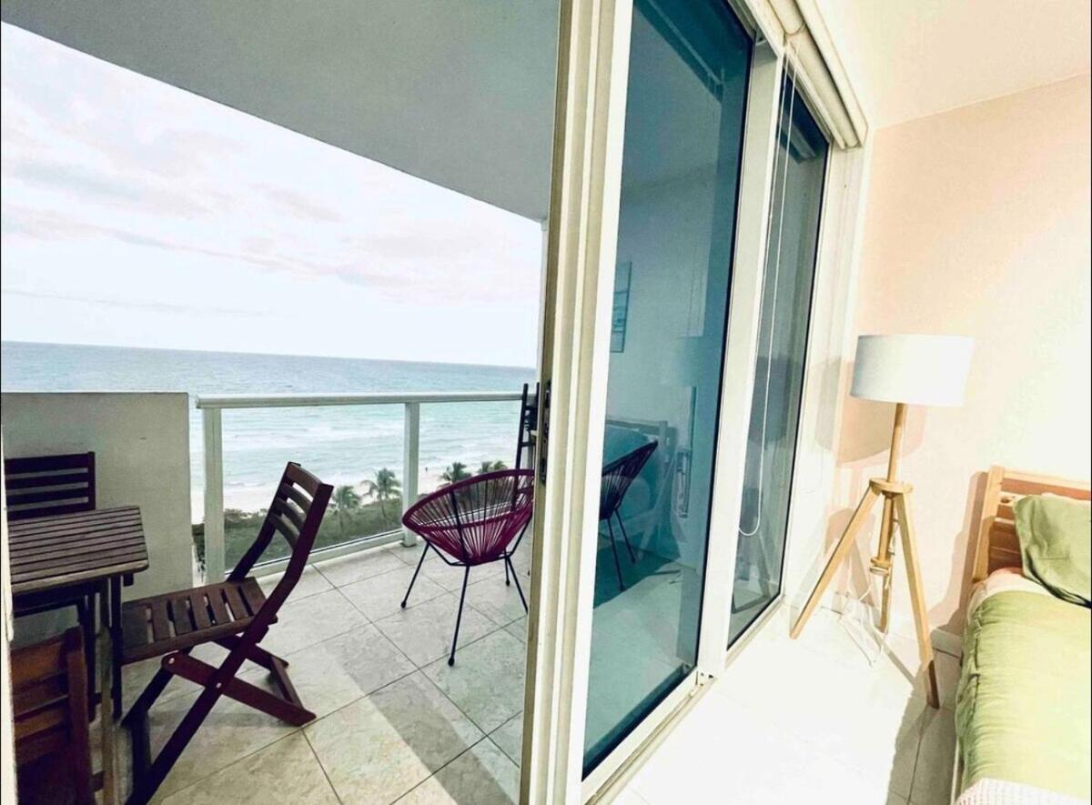 Apartment Ocean Front Unit - Rigth At *
