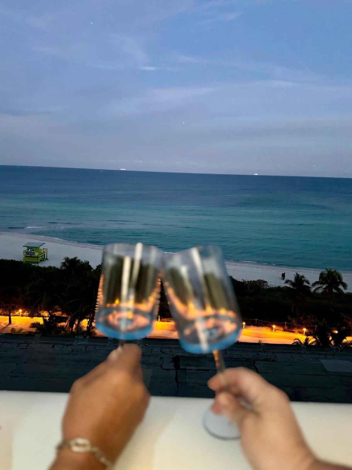 Ocean Front Unit - Rigth At * Miami Beach